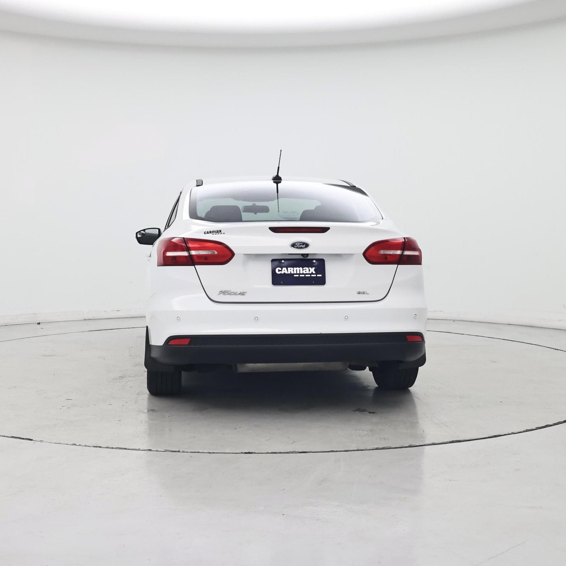 Thumbnail: 2017 Ford Focus - 6