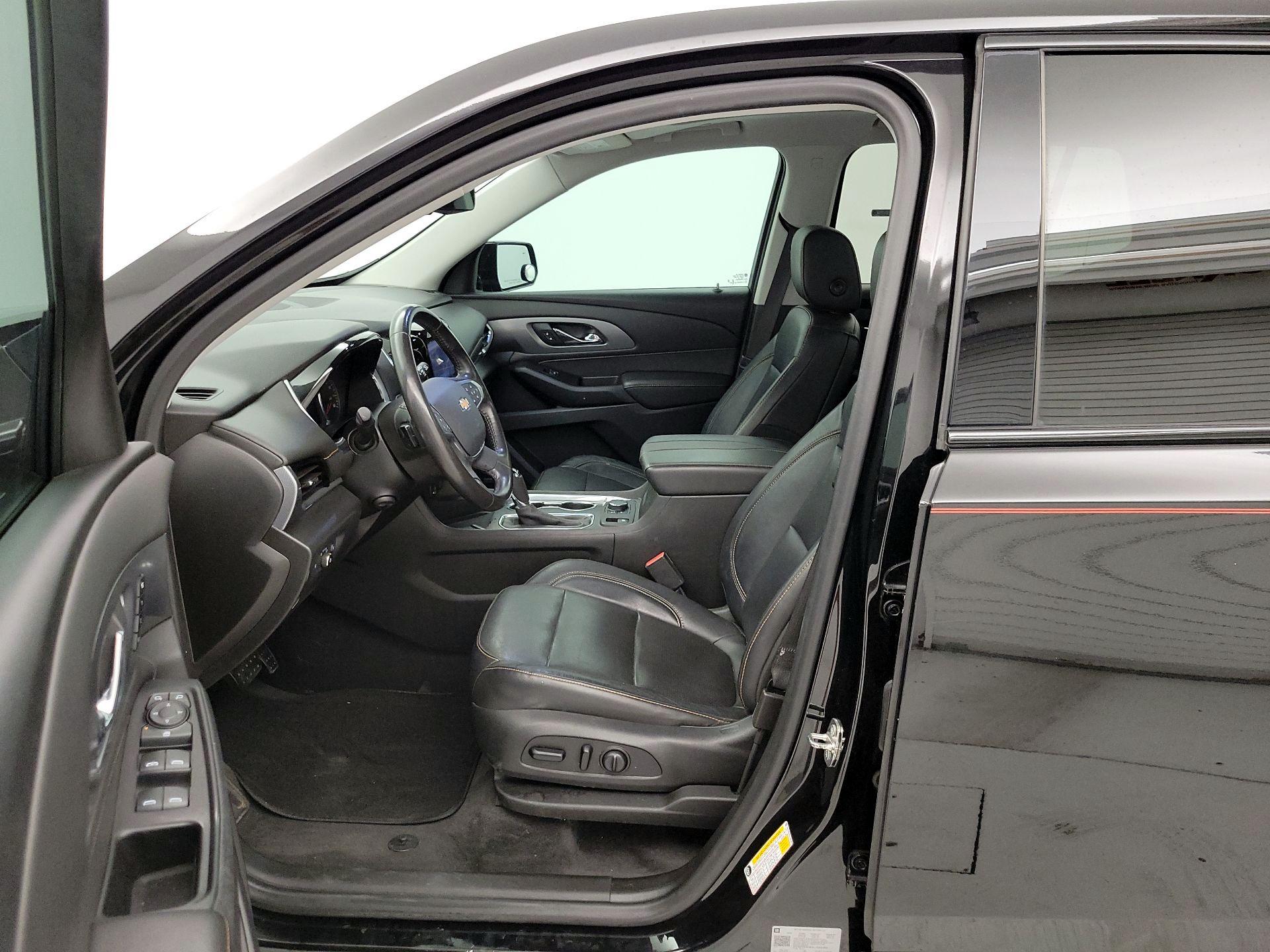 Thumbnail: 2020 Chevrolet Traverse - 11