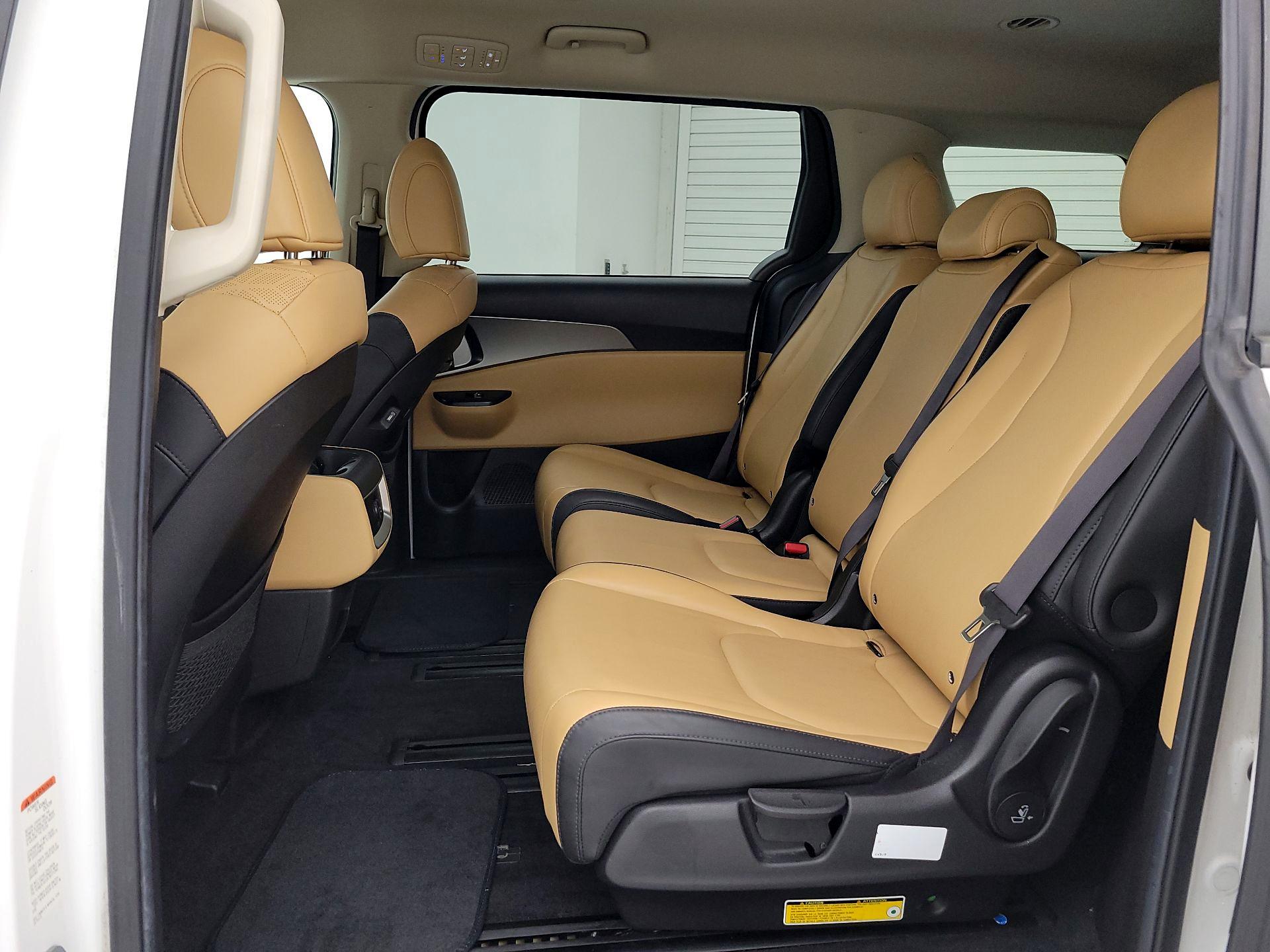 Thumbnail: 2022 Kia Carnival - 19