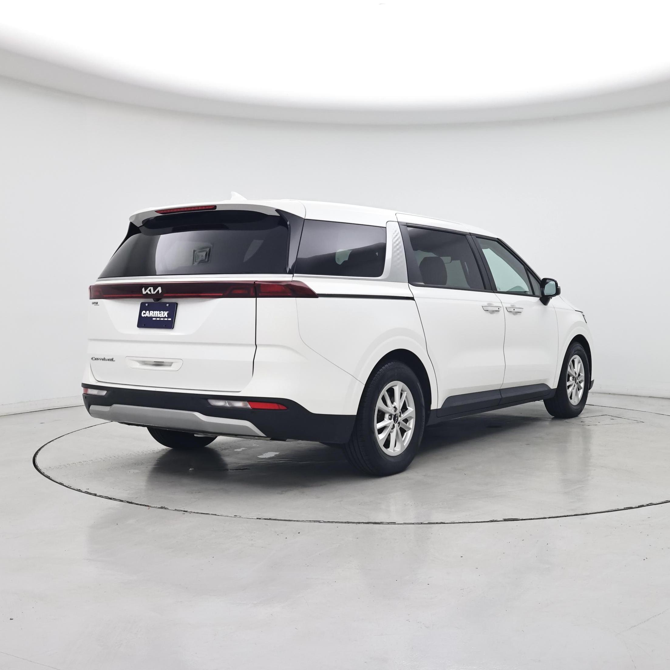 Thumbnail: 2022 Kia Carnival - 8
