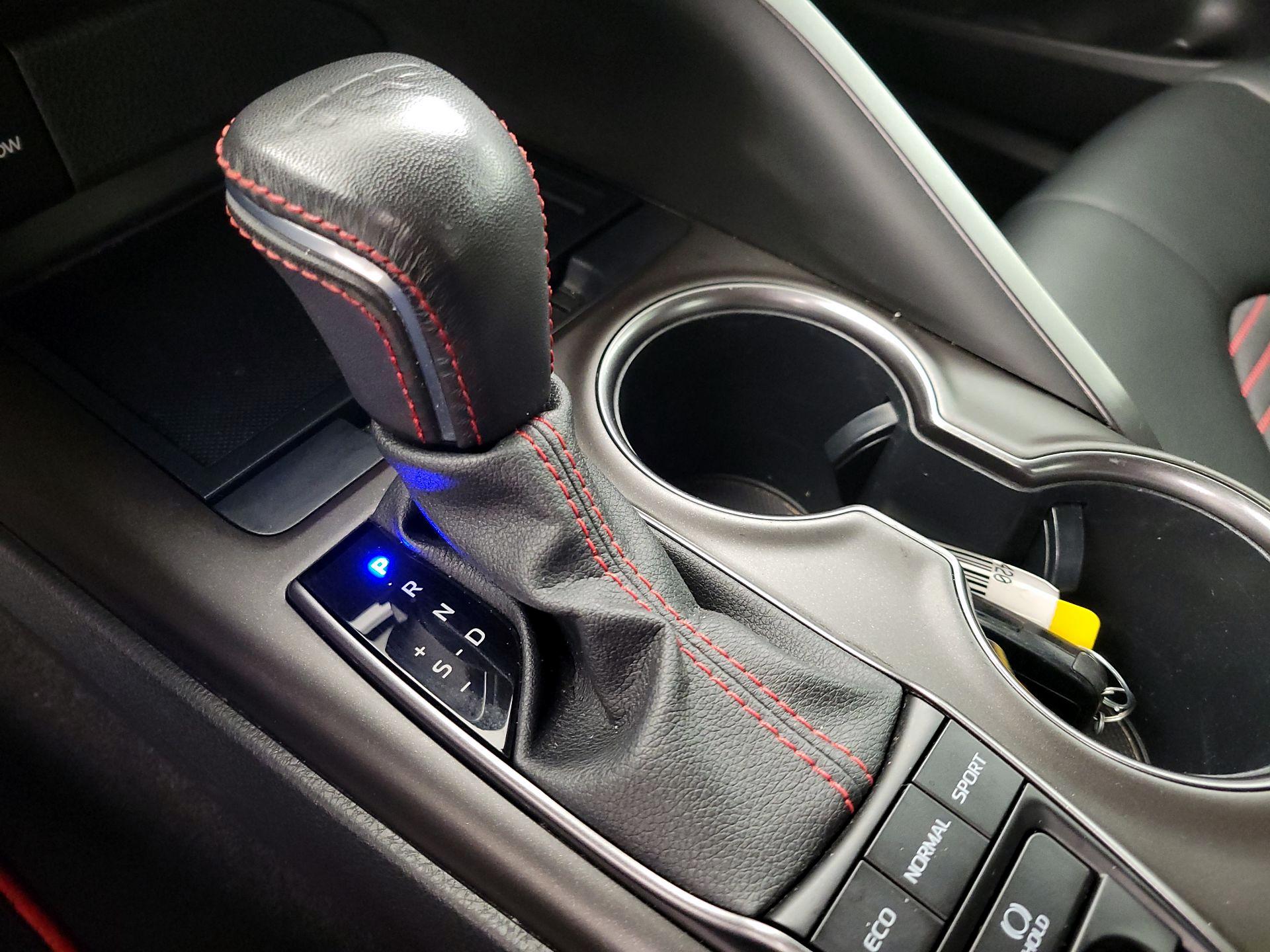 Thumbnail: 2023 Toyota Camry - 17