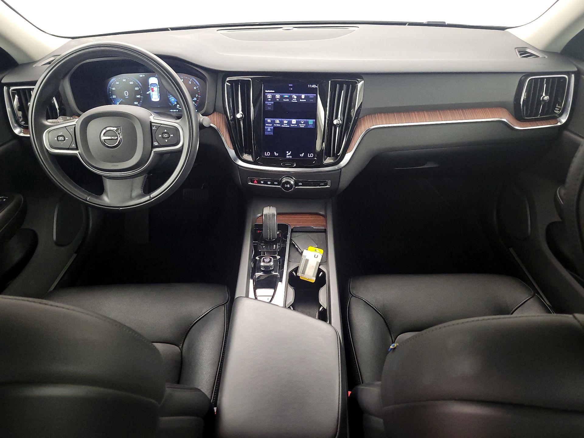 Thumbnail: 2022 Volvo S60 - 9