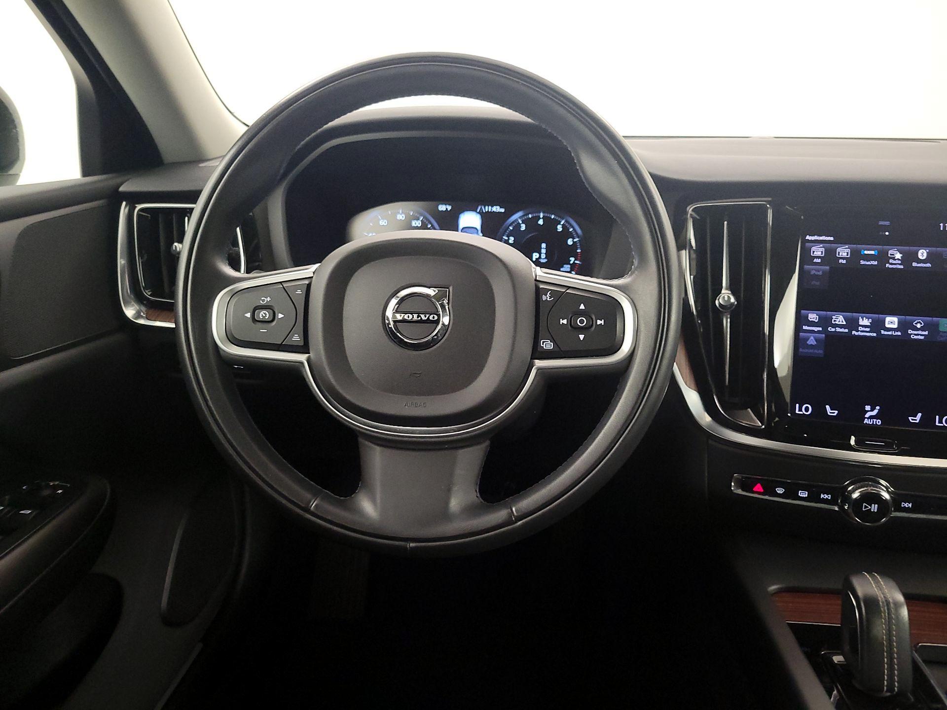 Thumbnail: 2022 Volvo S60 - 10