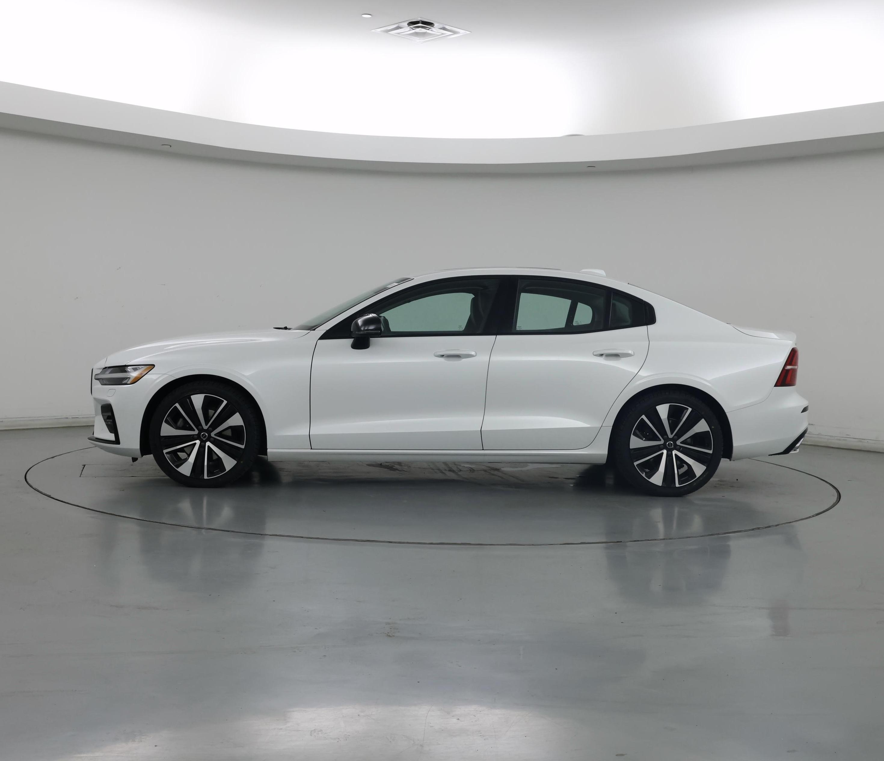 Thumbnail: 2022 Volvo S60 - 3