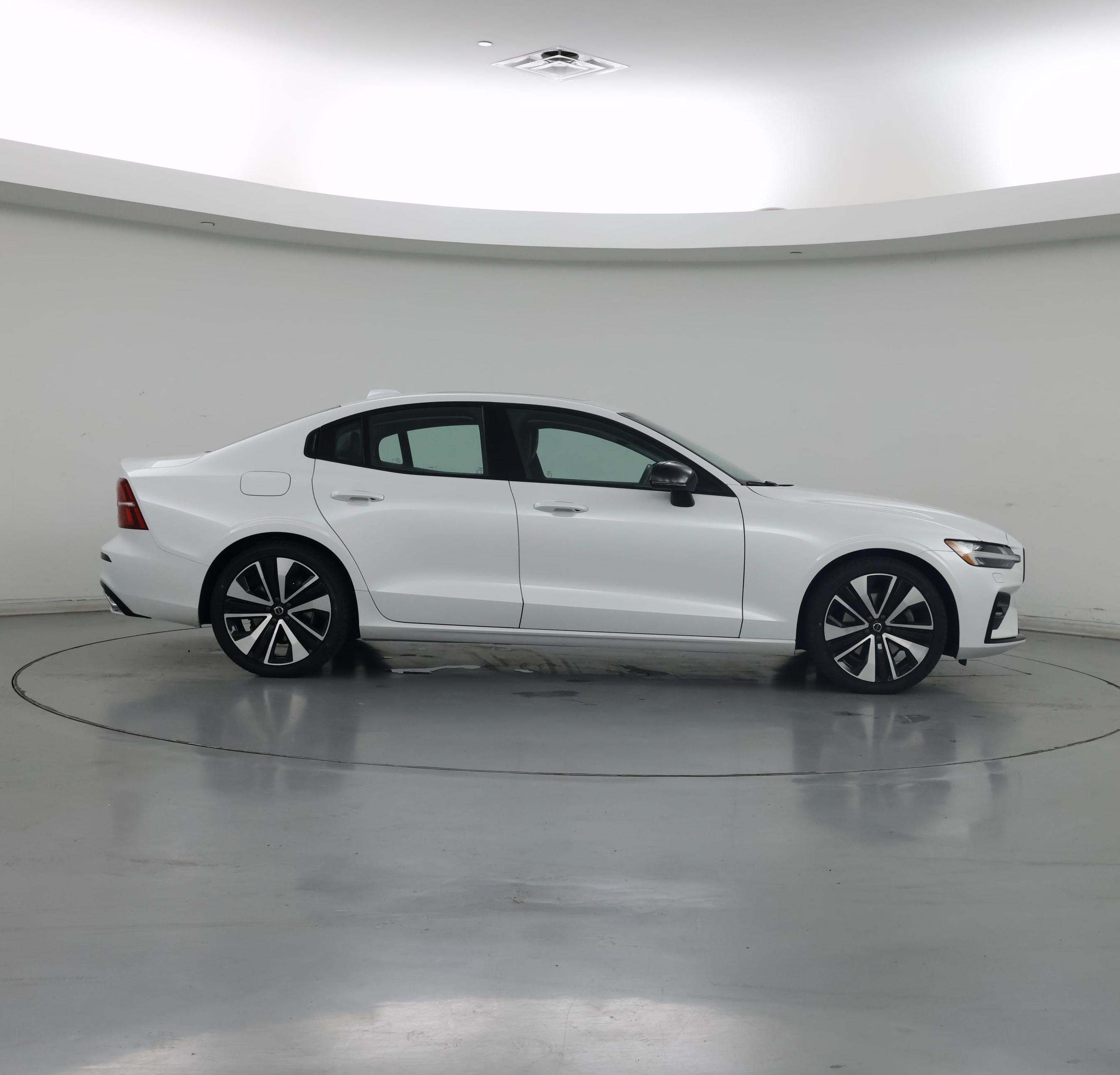 Thumbnail: 2022 Volvo S60 - 7