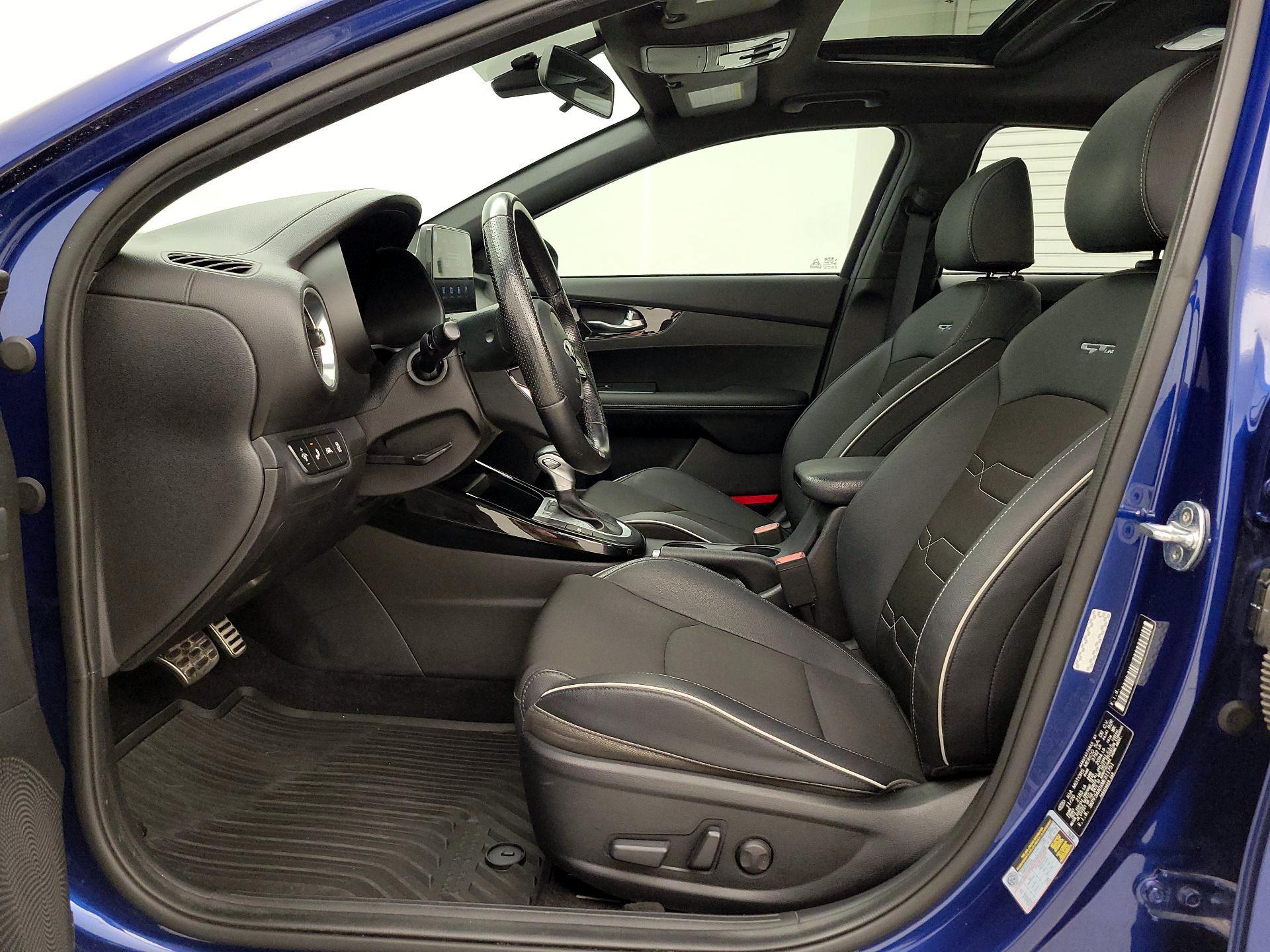 Thumbnail: 2021 Kia Forte - 11