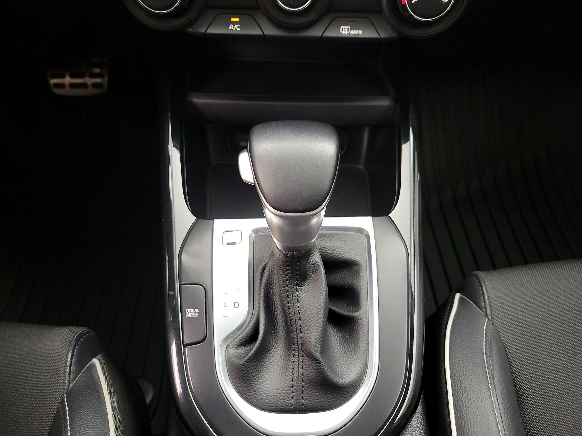 Thumbnail: 2021 Kia Forte - 17