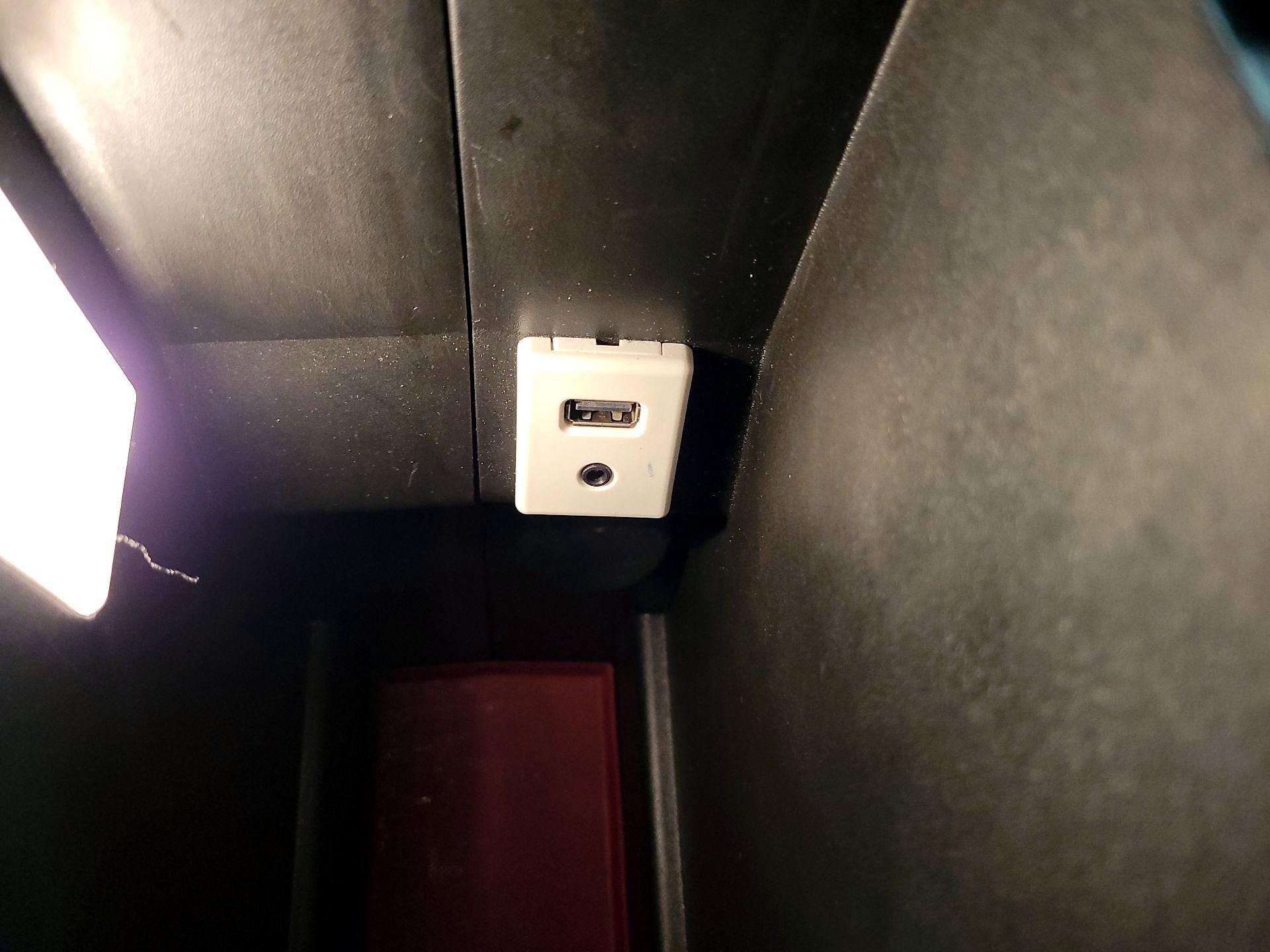 Thumbnail: 2017 Chevrolet Equinox - 18