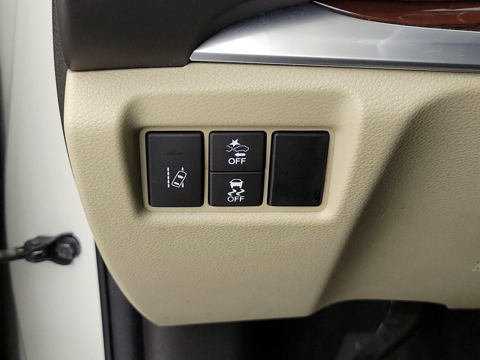 Thumbnail: 2016 Acura MDX - 13
