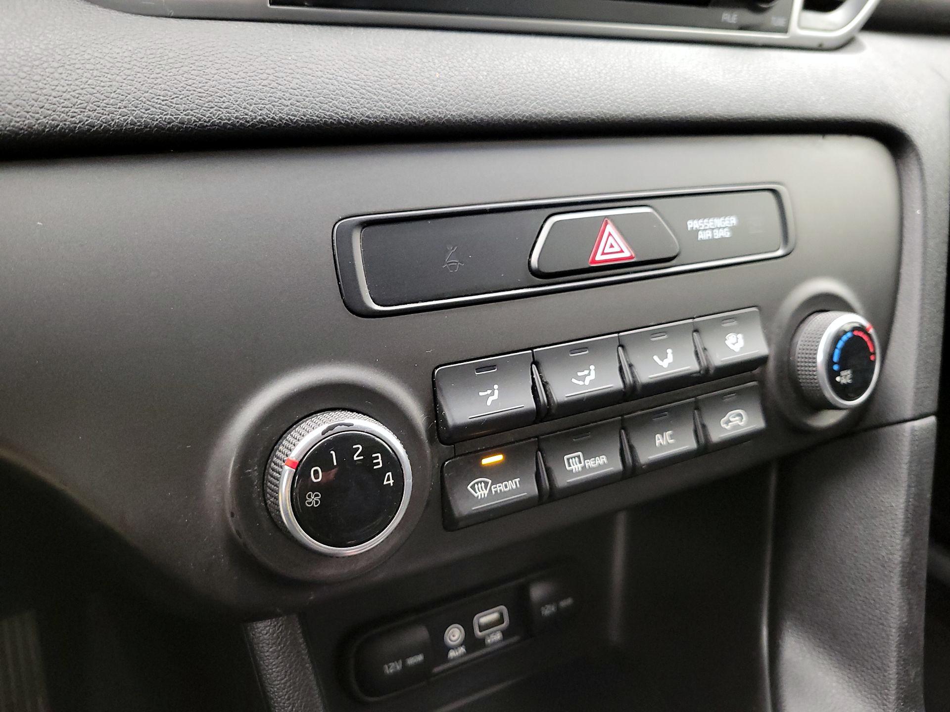 Thumbnail: 2017 Kia Sportage - 16