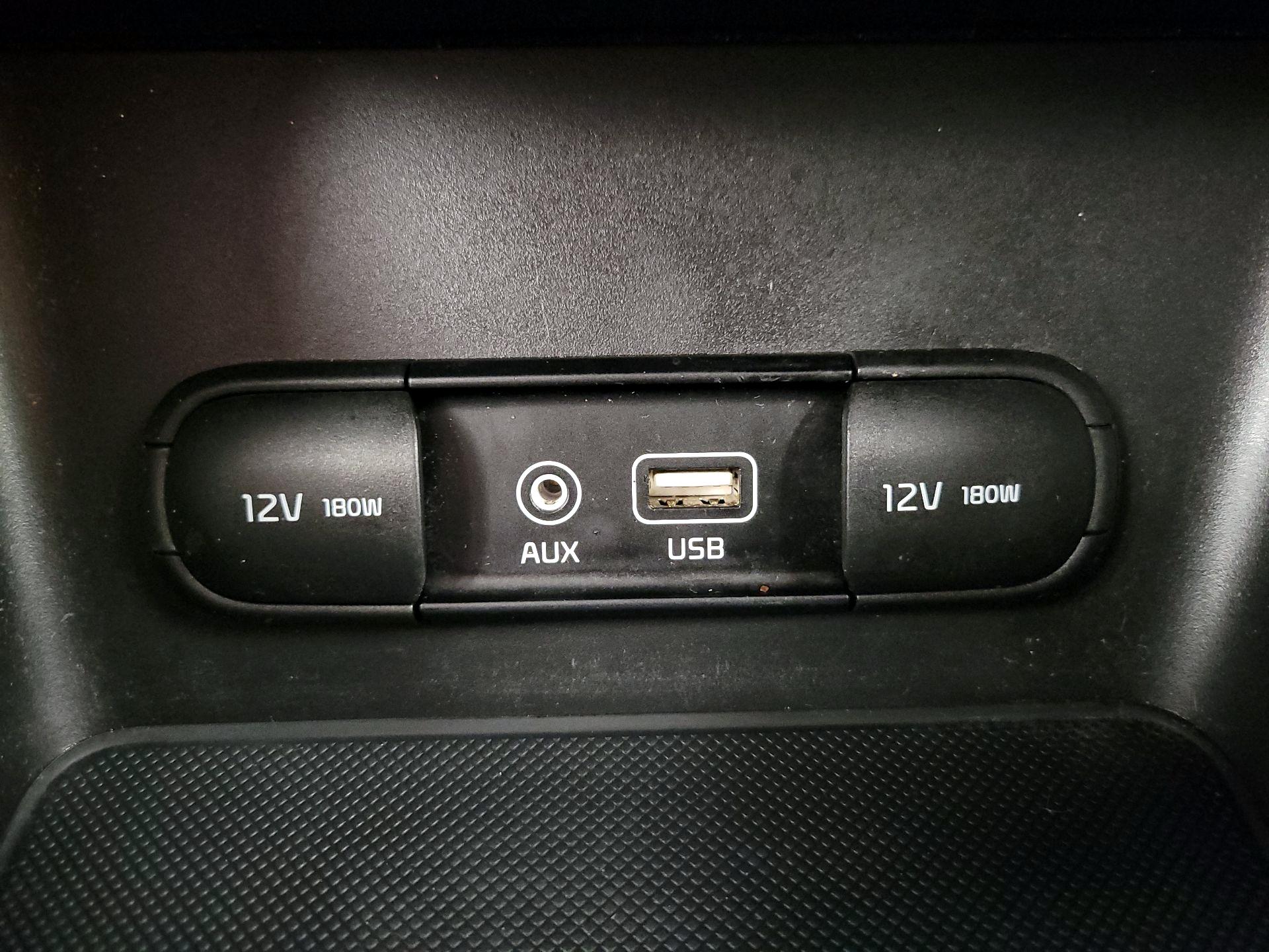 Thumbnail: 2017 Kia Sportage - 18