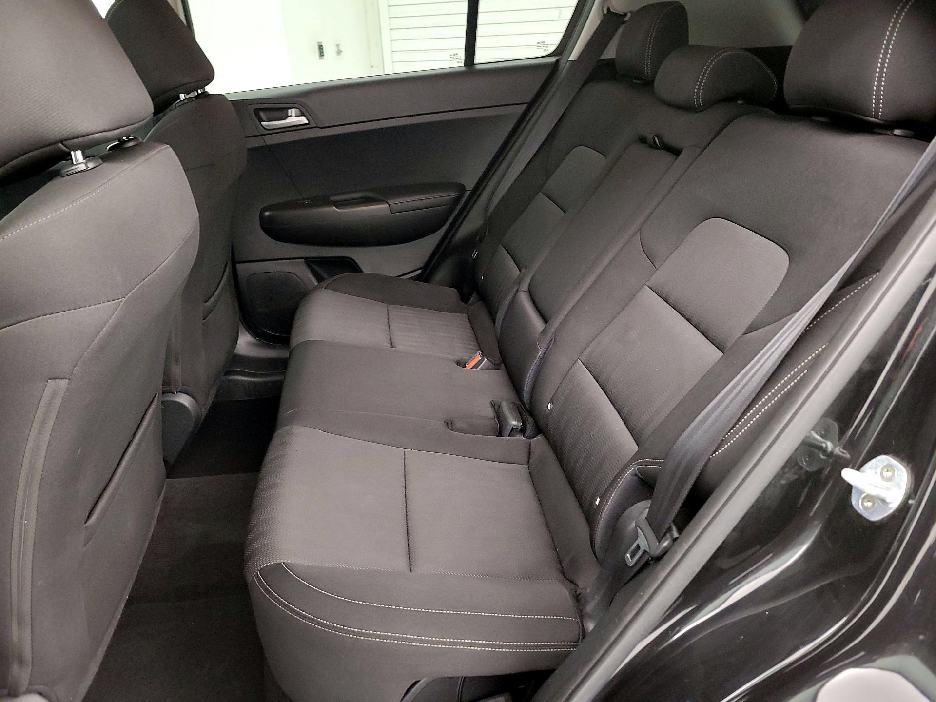 Thumbnail: 2017 Kia Sportage - 19