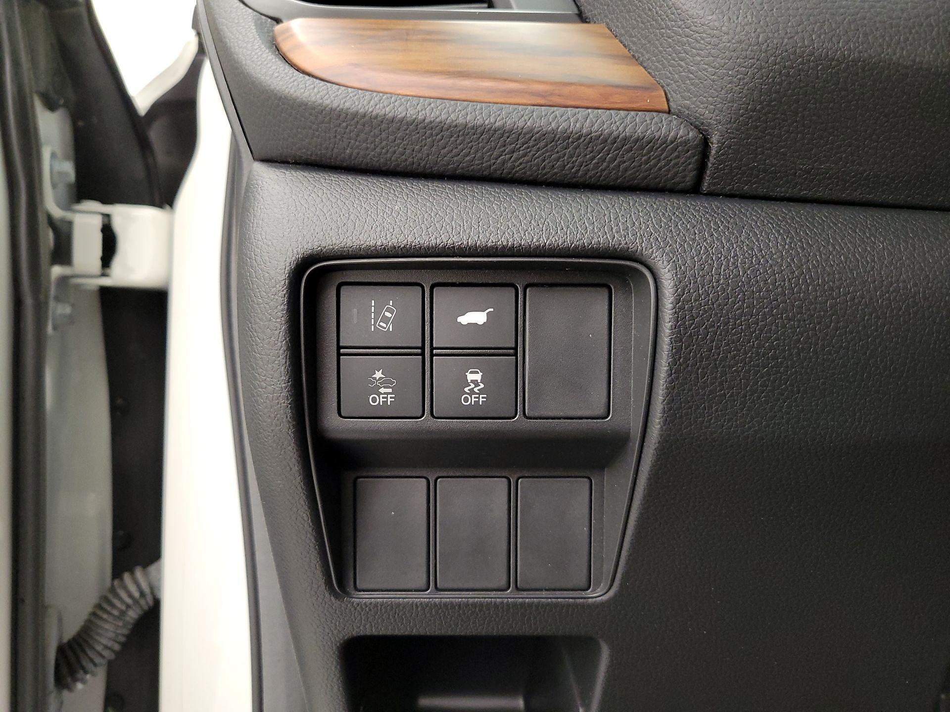 Thumbnail: 2017 Honda CR-V - 13