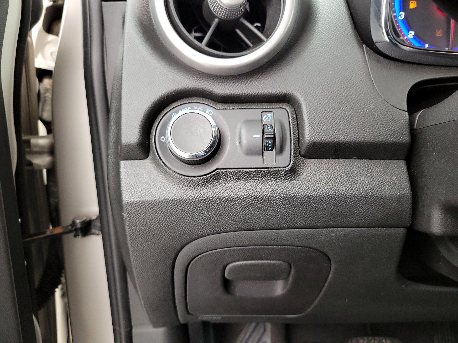 Thumbnail: 2016 Chevrolet Trax - 13