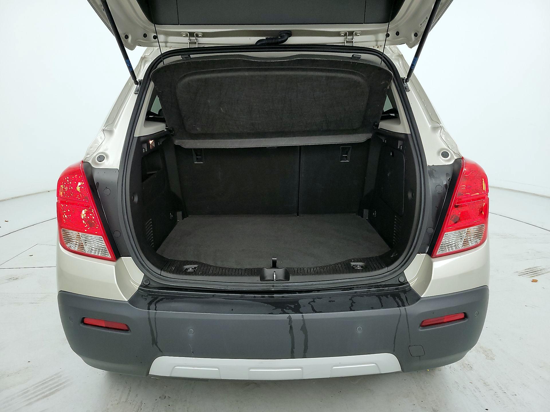 Thumbnail: 2016 Chevrolet Trax - 19