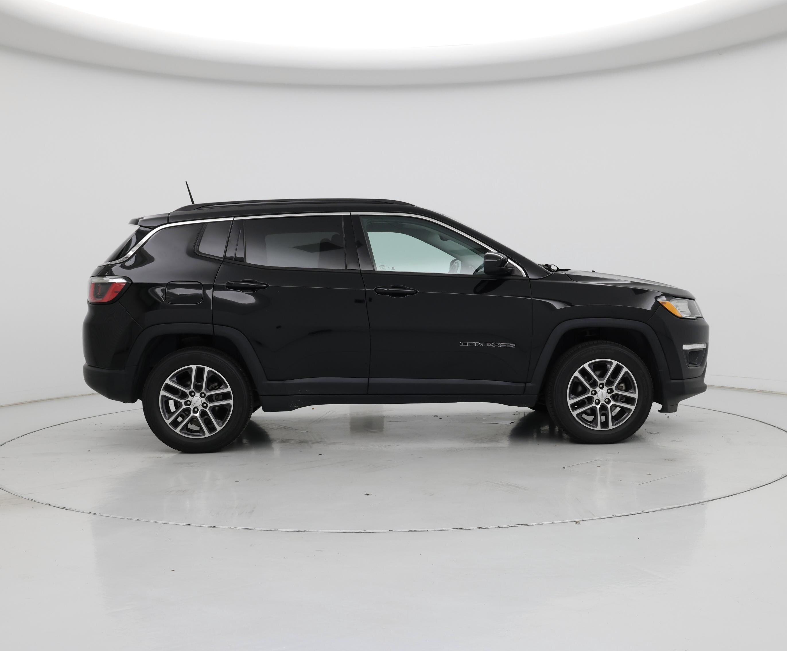 Thumbnail: 2017 Jeep Compass - 7