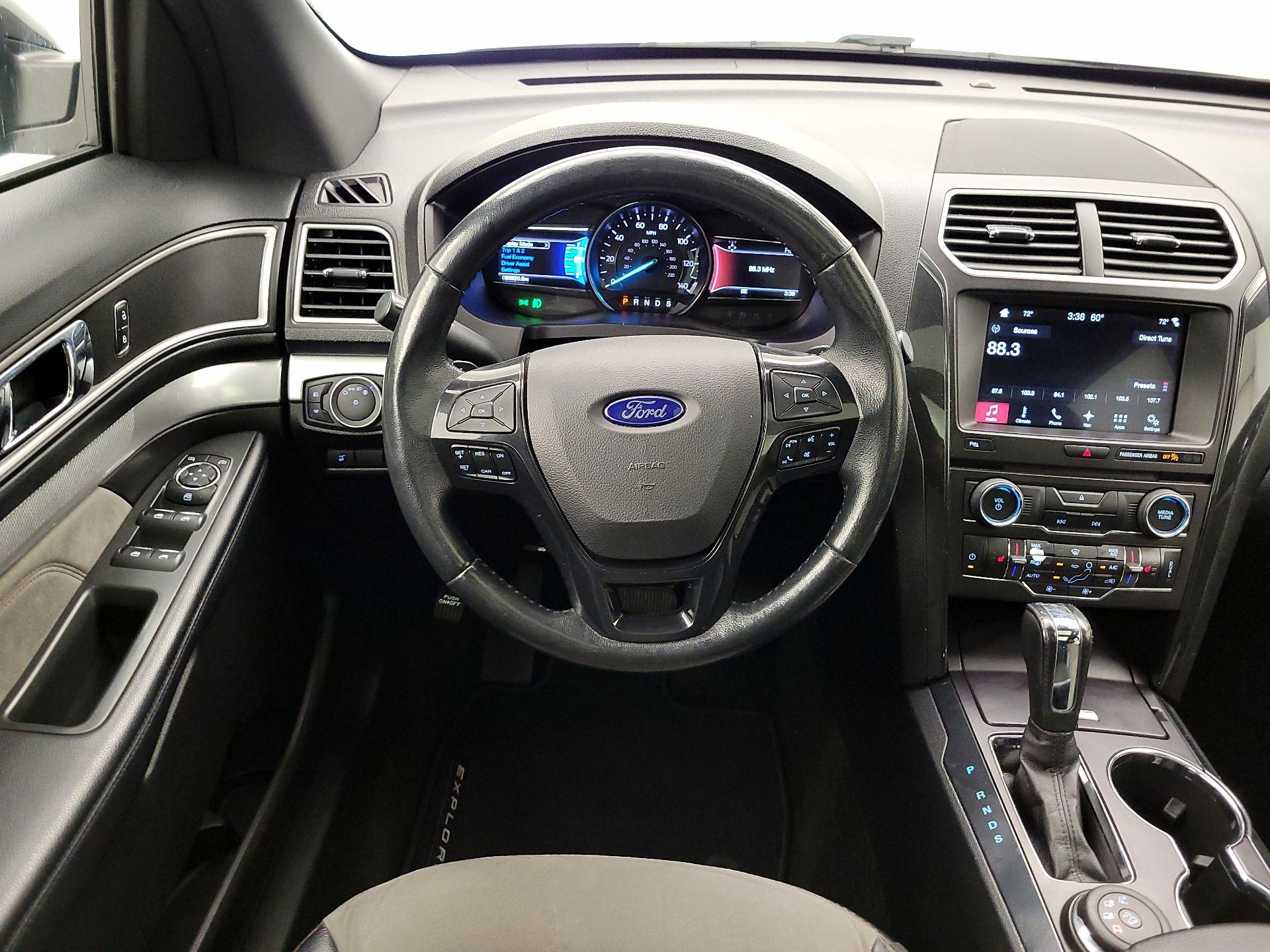 Thumbnail: 2017 Ford Explorer - 10