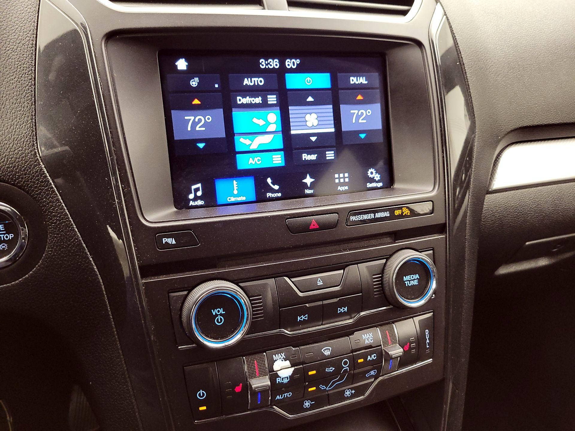 Thumbnail: 2017 Ford Explorer - 17