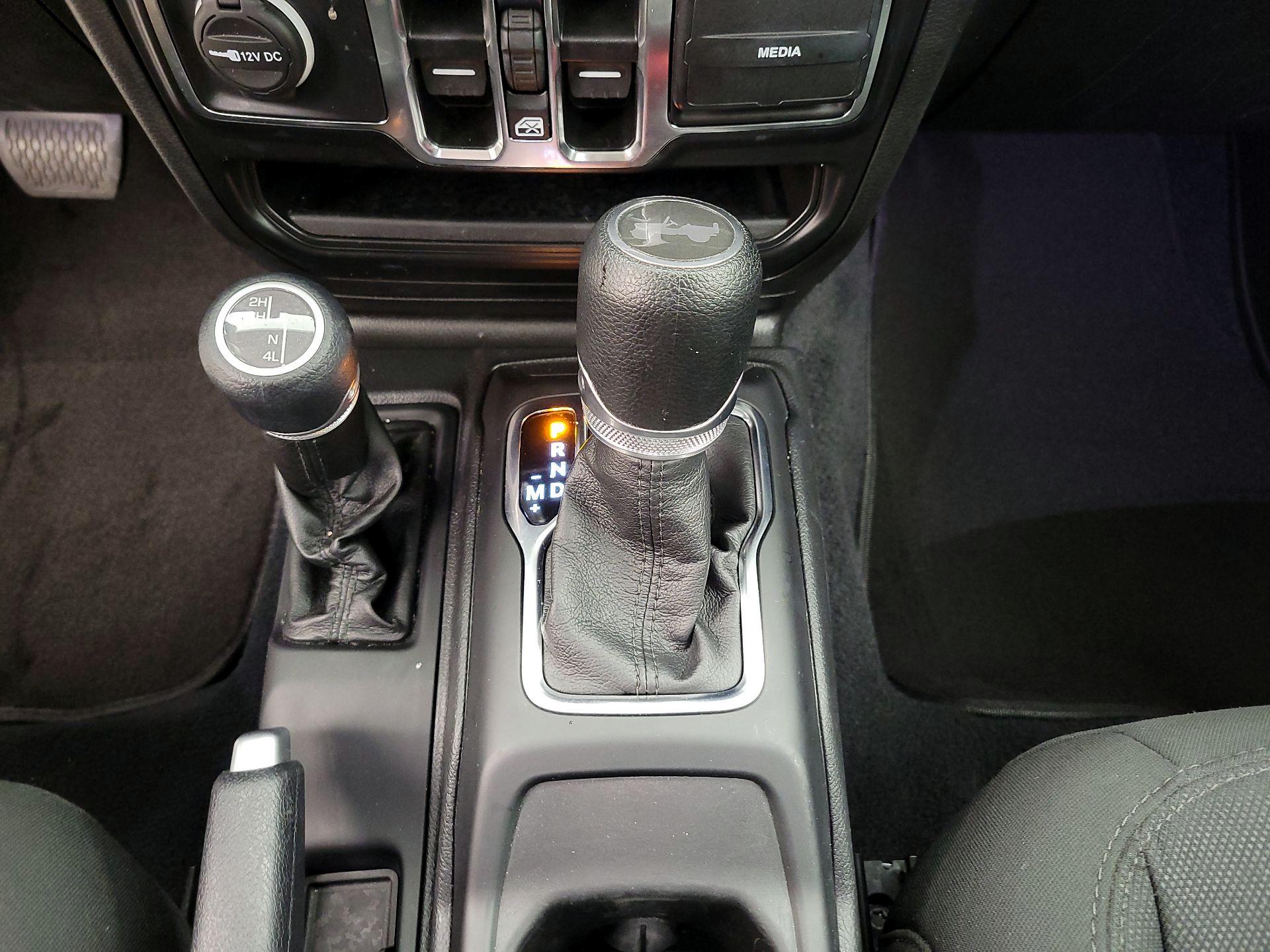 Thumbnail: 2022 Jeep Wrangler - 17