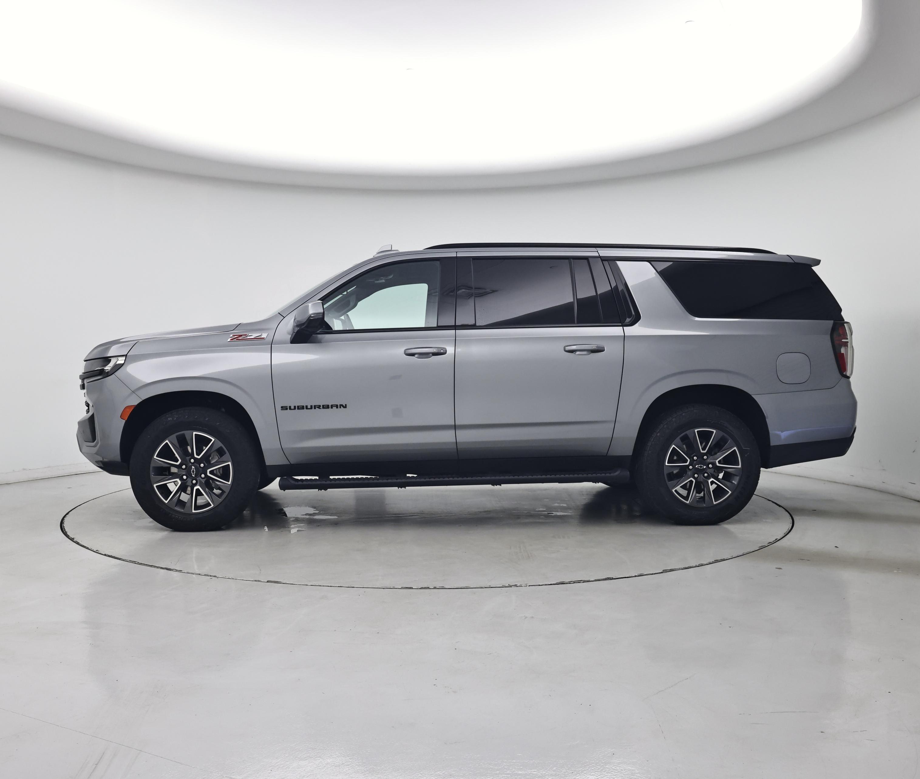 Thumbnail: 2023 Chevrolet Suburban - 3