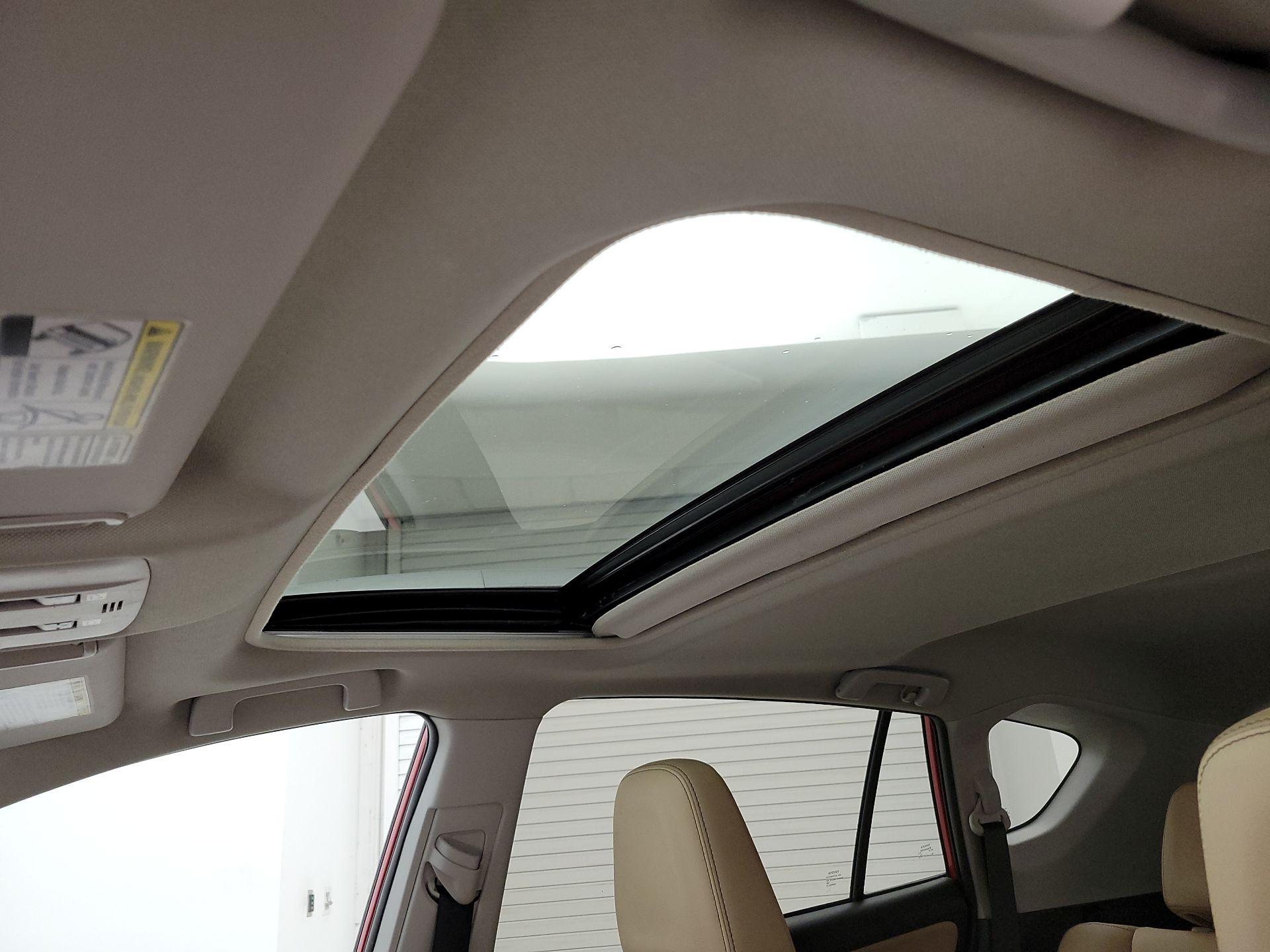 Thumbnail: 2015 Toyota RAV4 - 20