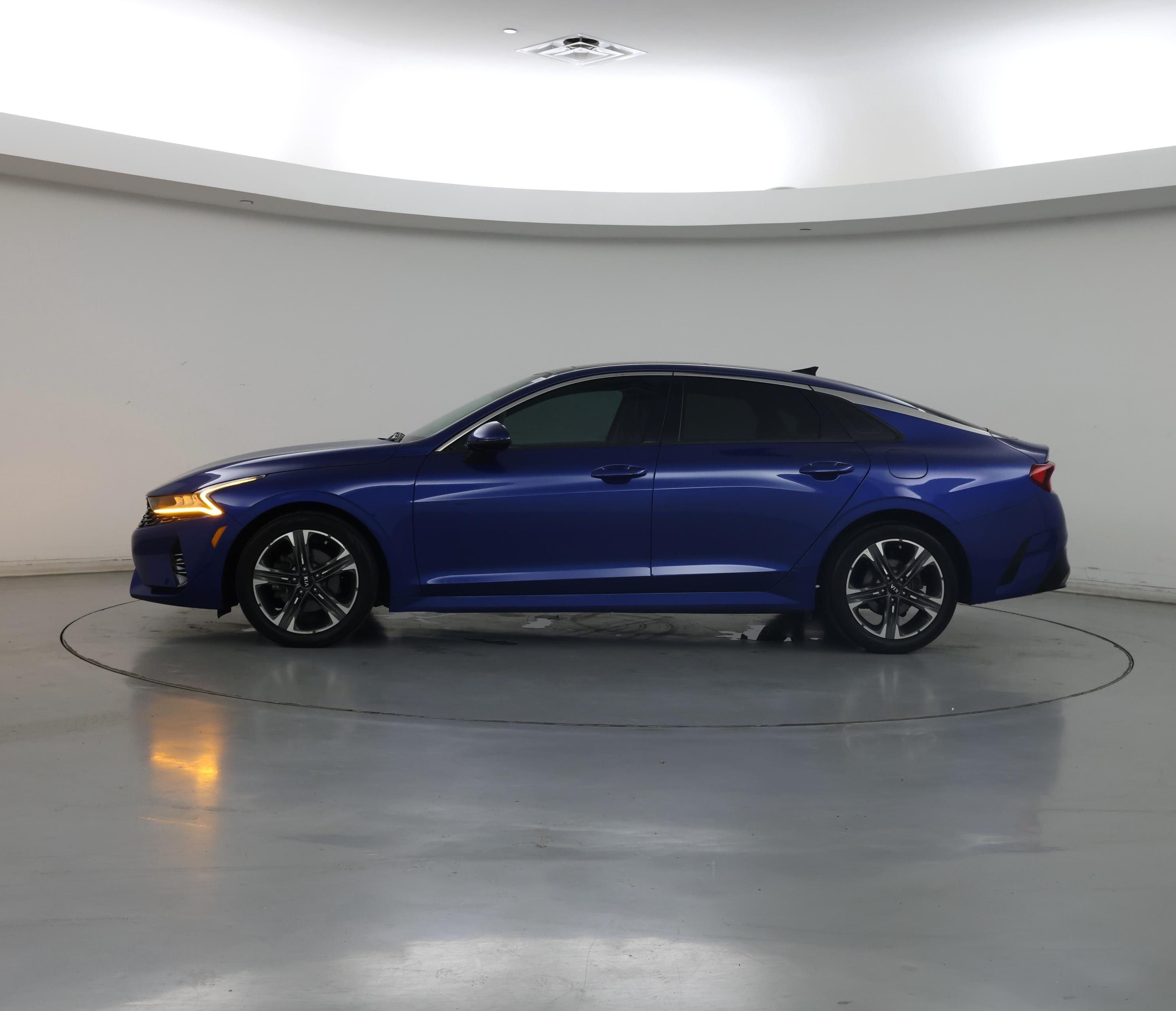 Thumbnail: 2021 Kia K5 - 3