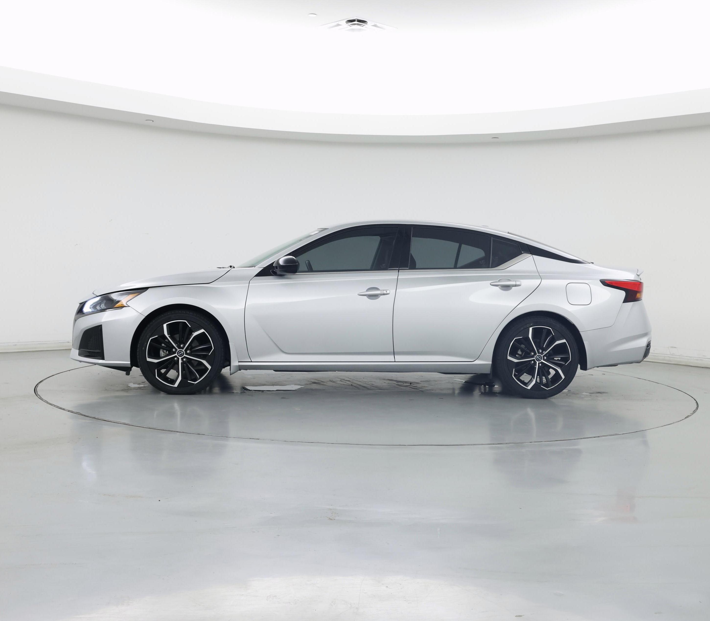 Thumbnail: 2023 Nissan Altima - 3
