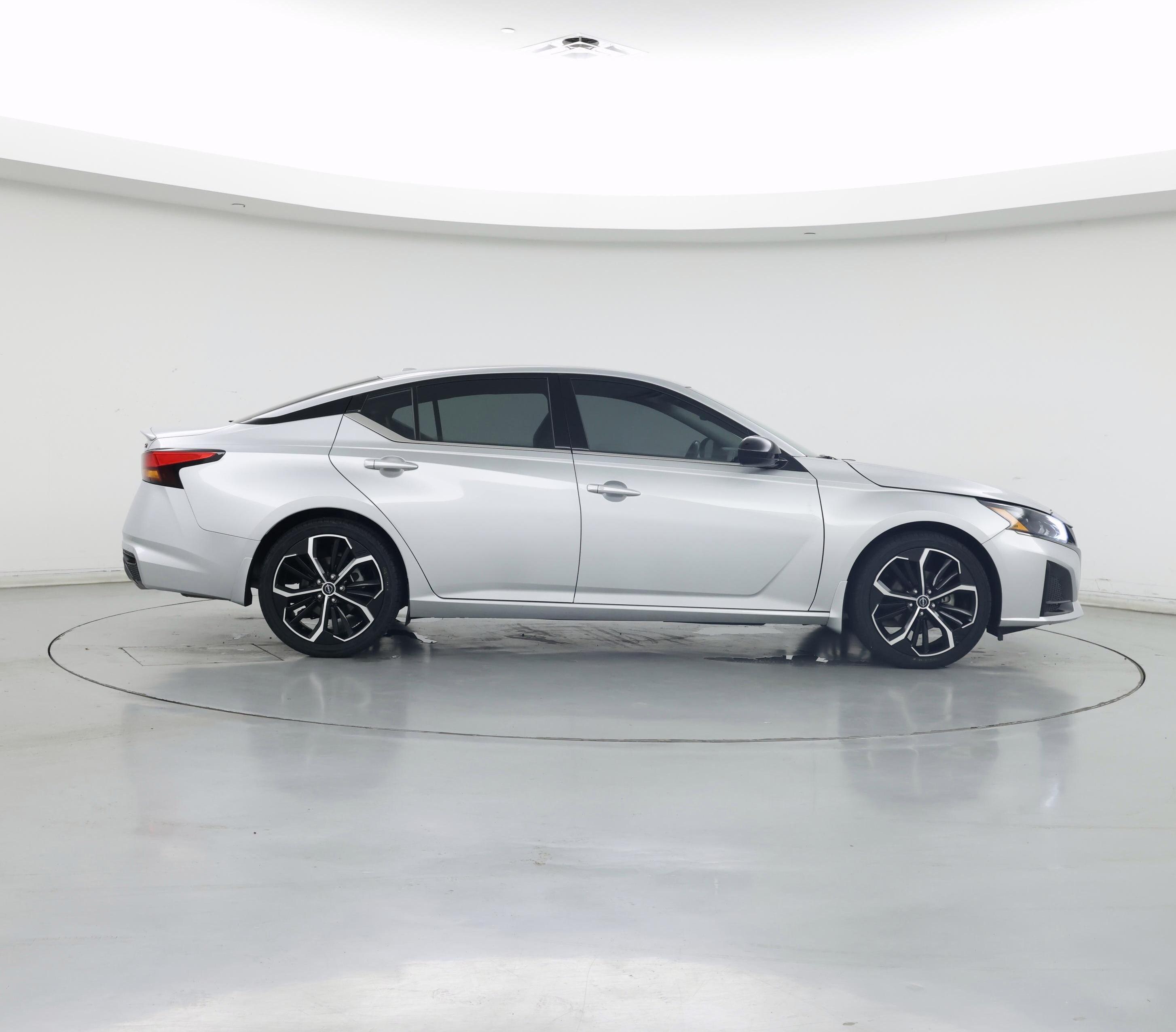Thumbnail: 2023 Nissan Altima - 7