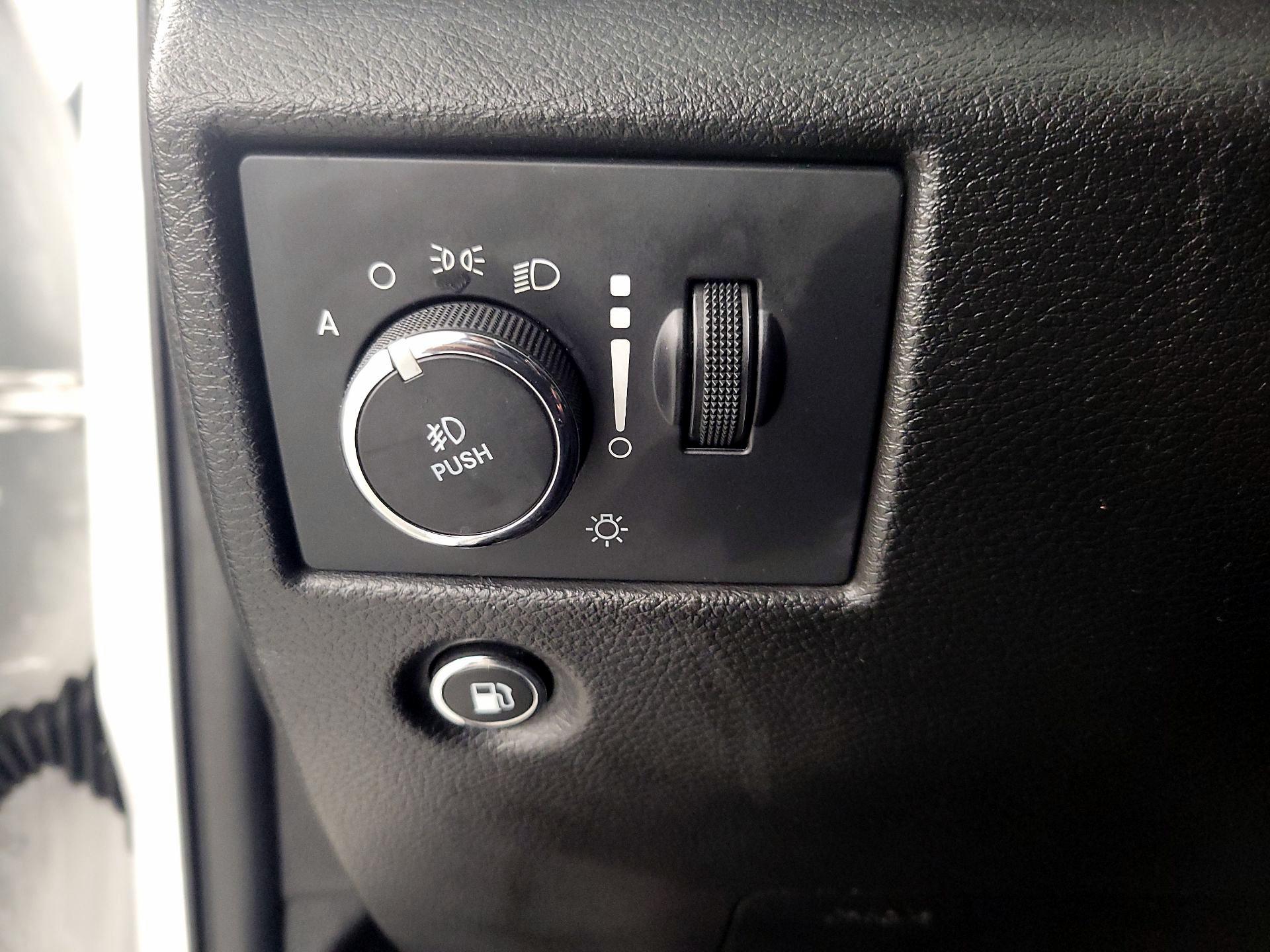 Thumbnail: 2021 Jeep Grand Cherokee - 13