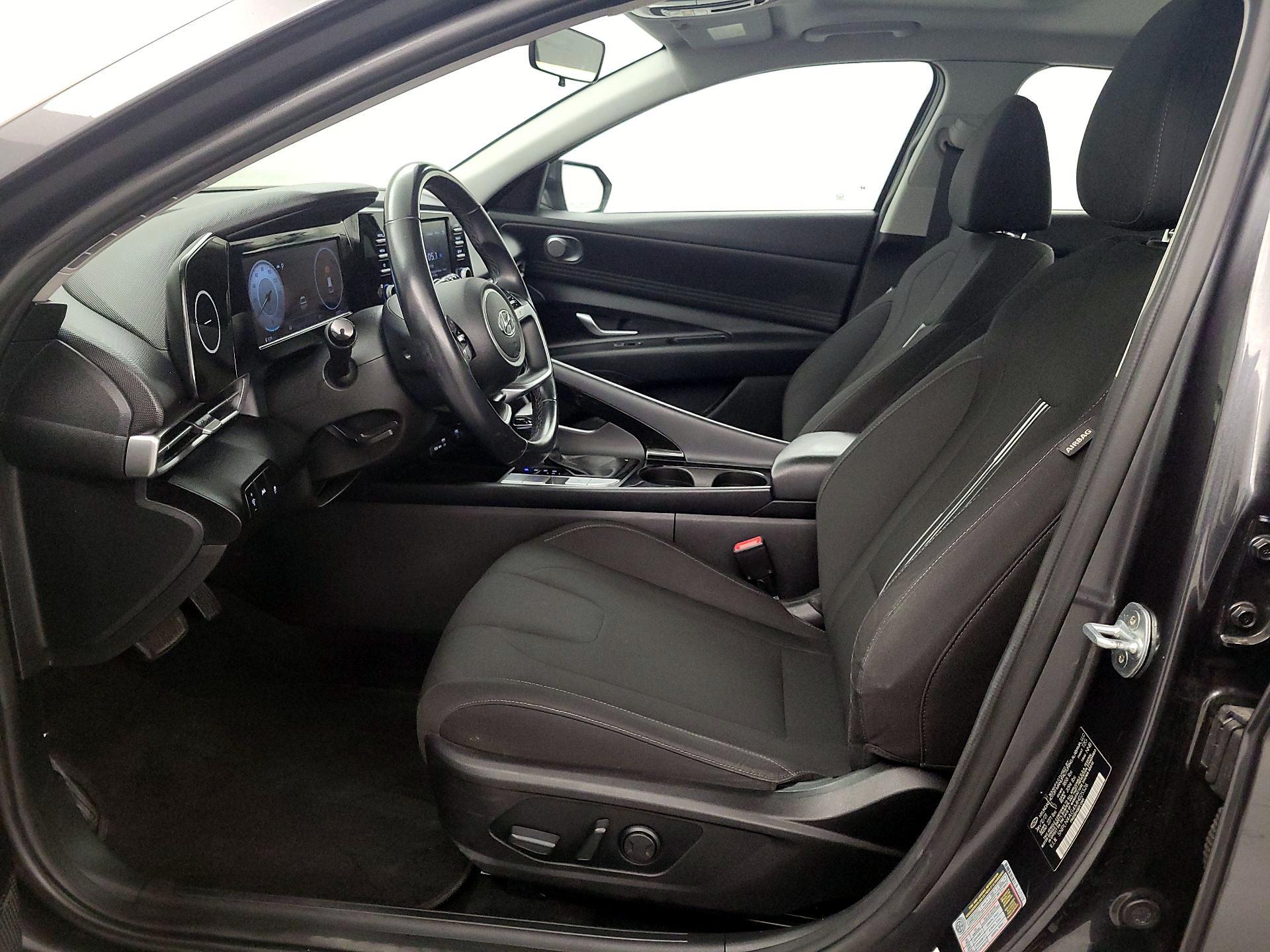 Thumbnail: 2021 Hyundai Elantra - 11