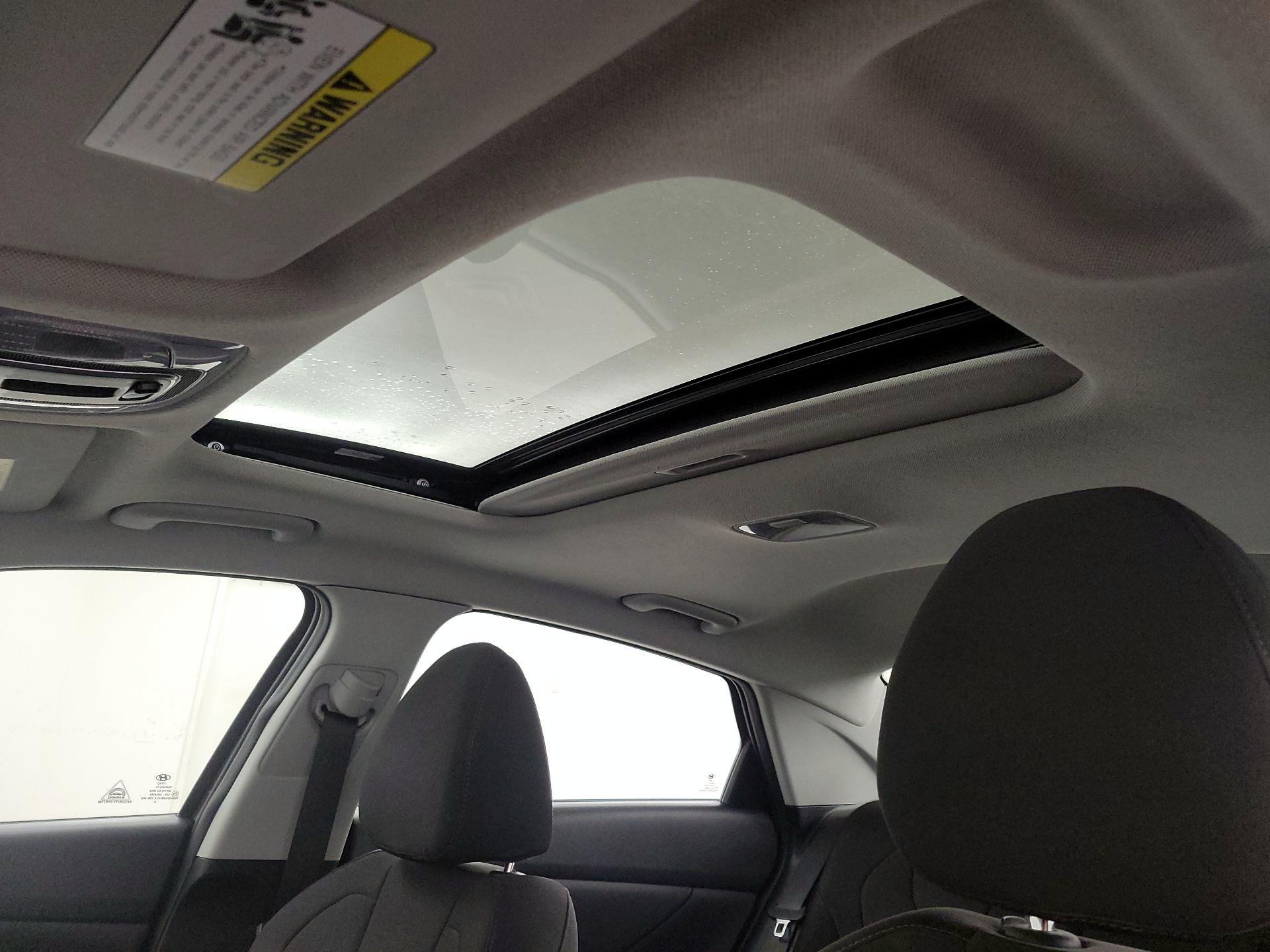 Thumbnail: 2021 Hyundai Elantra - 19