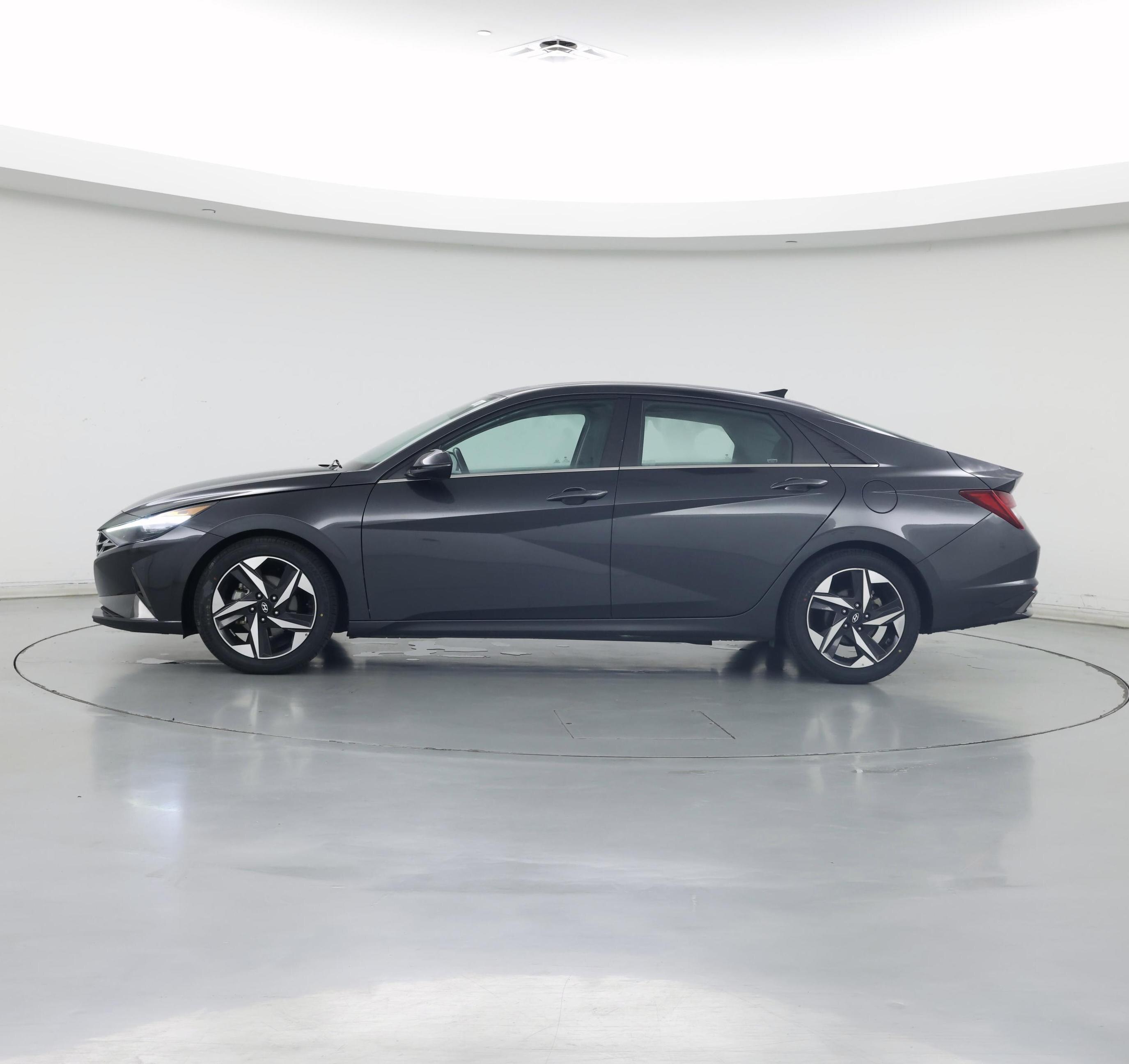 Thumbnail: 2021 Hyundai Elantra - 3