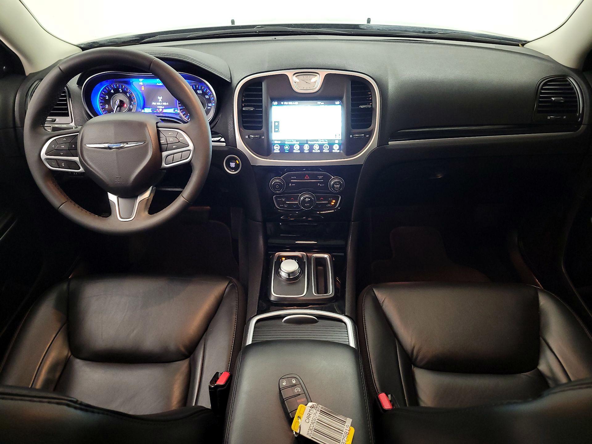 Thumbnail: 2023 Chrysler 300 - 9