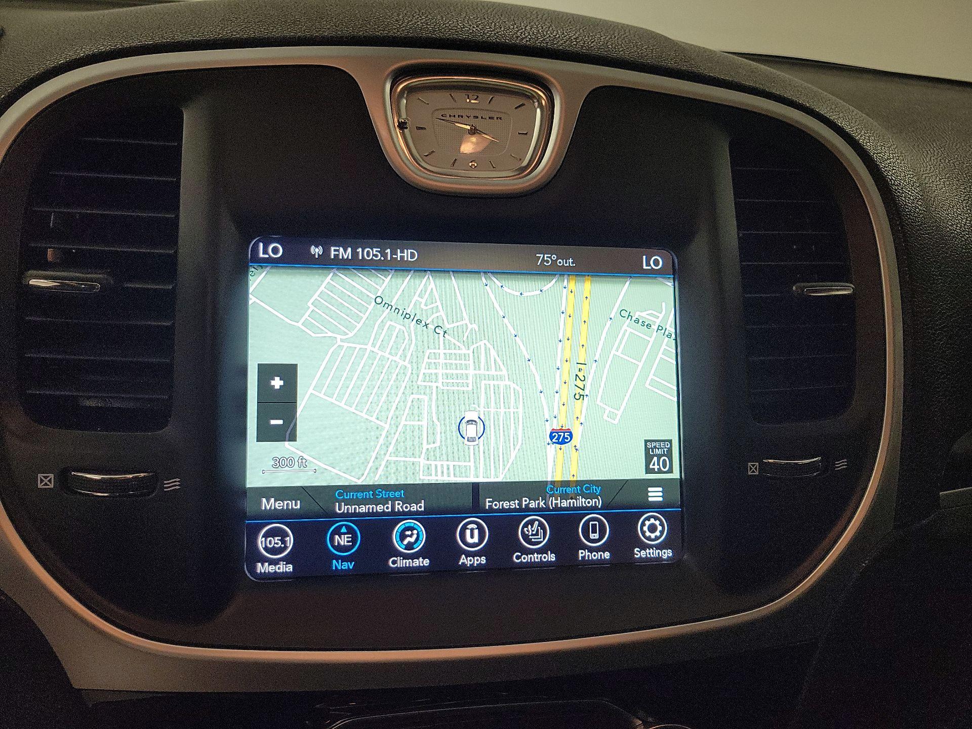 Thumbnail: 2023 Chrysler 300 - 14