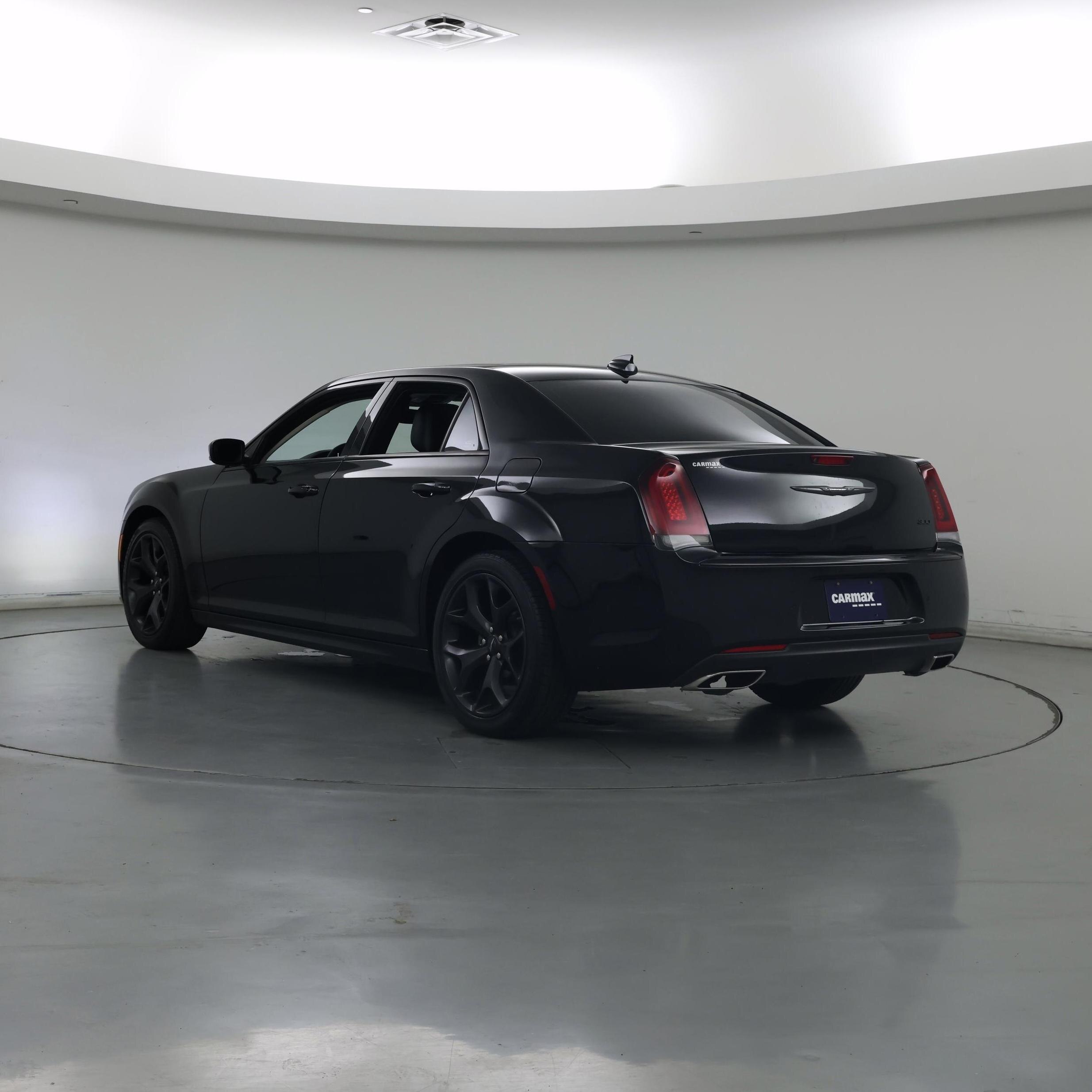 Thumbnail: 2023 Chrysler 300 - 2