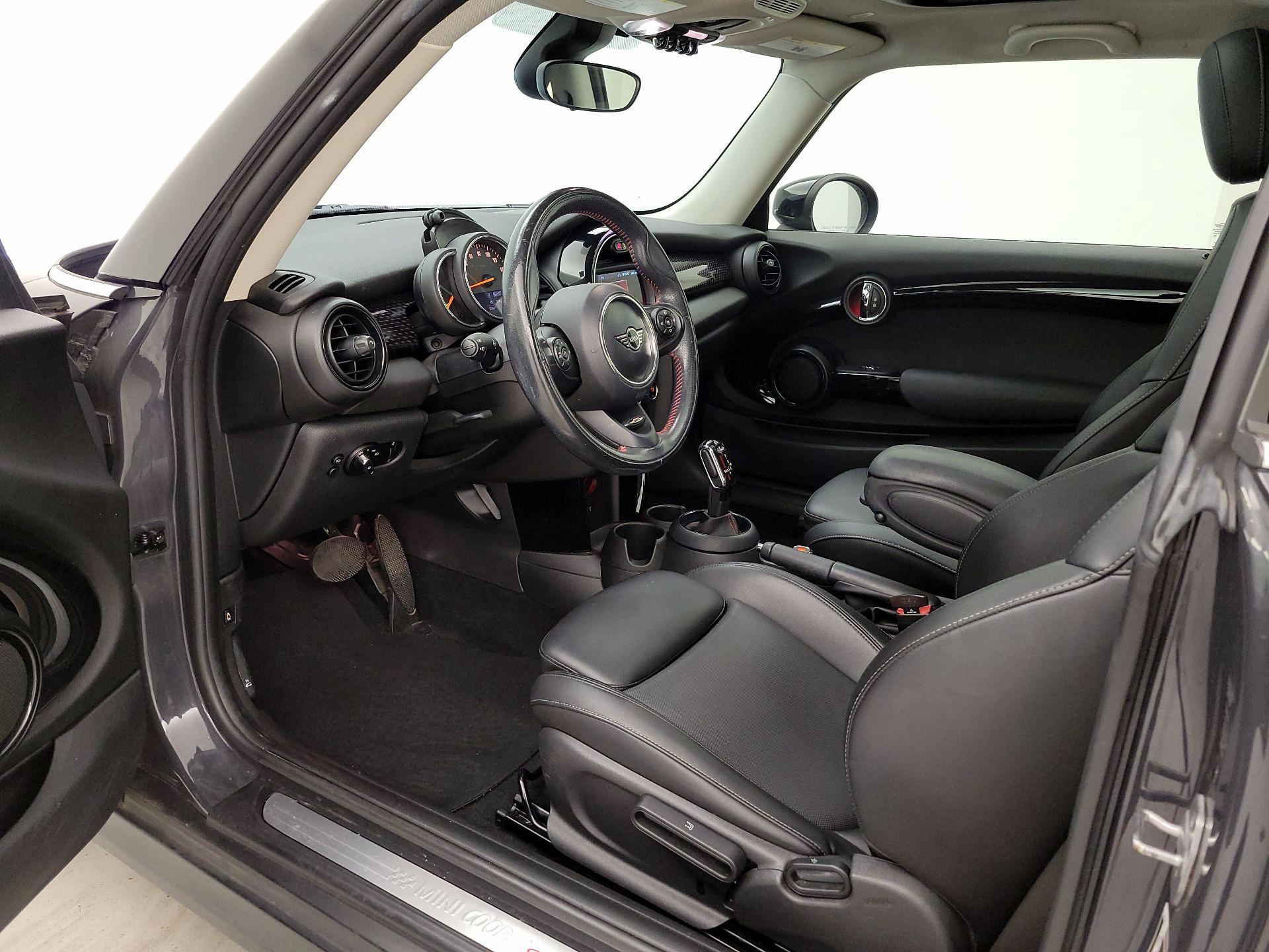 Thumbnail: 2020 MINI Cooper Hardtop - 11