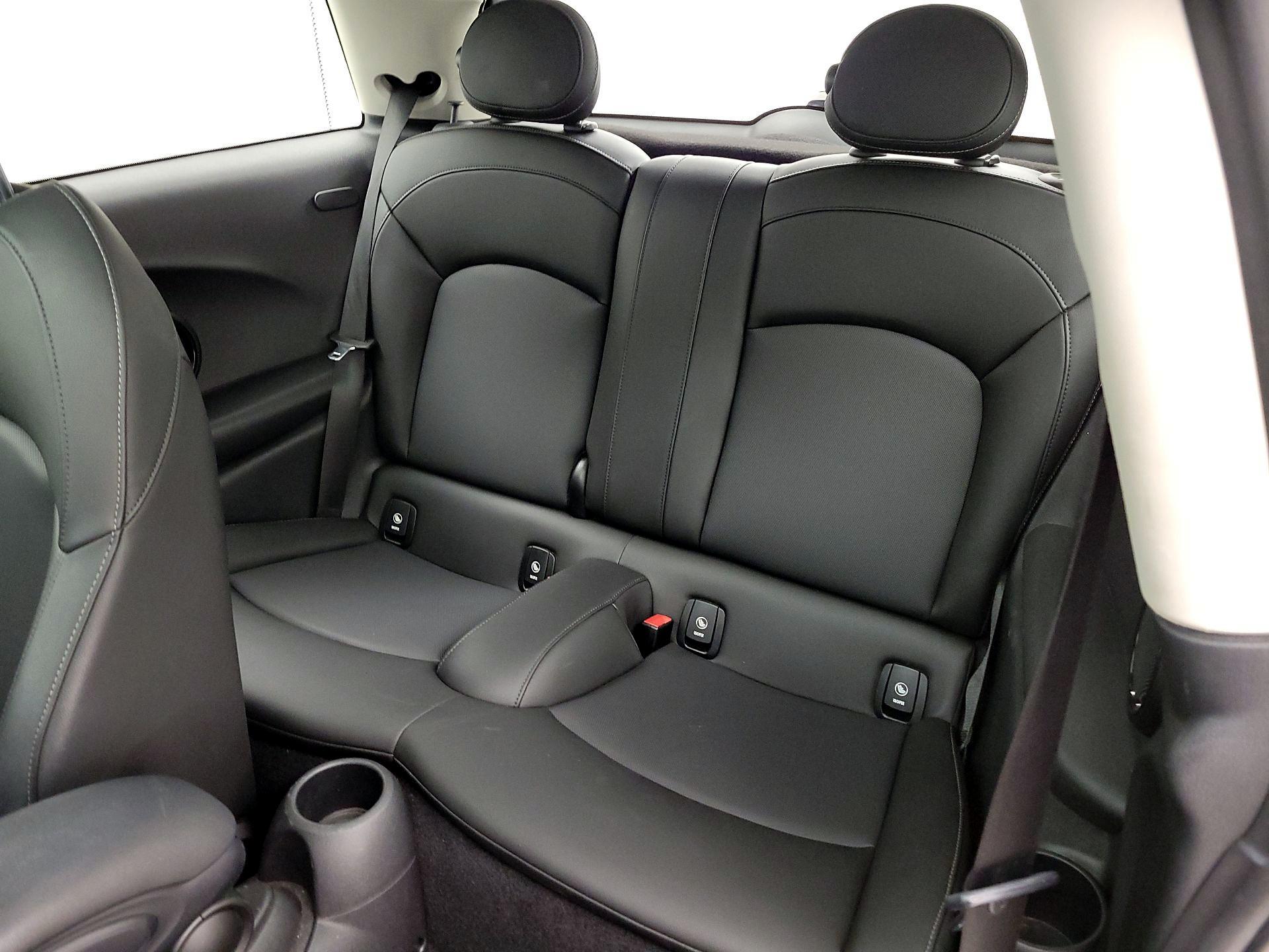 Thumbnail: 2020 MINI Cooper Hardtop - 20