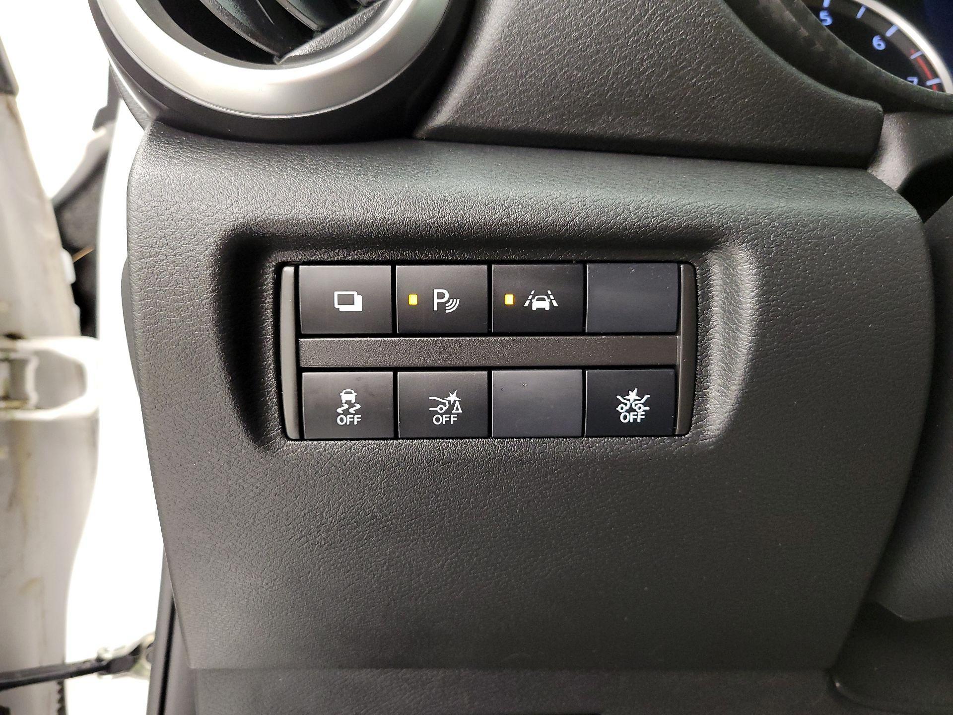 Thumbnail: 2020 Nissan Versa - 13