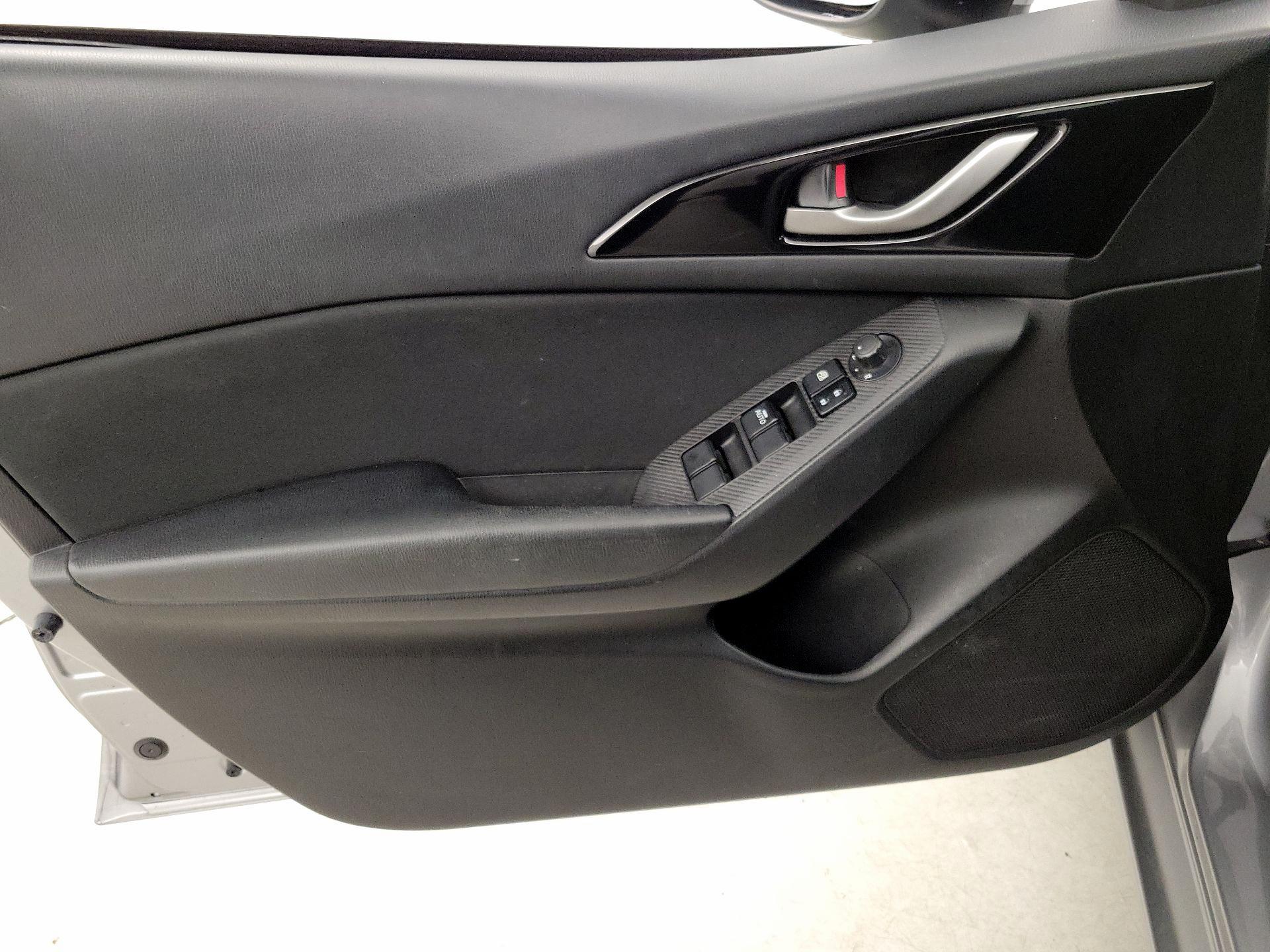 Thumbnail: 2016 Mazda Mazda3 - 12