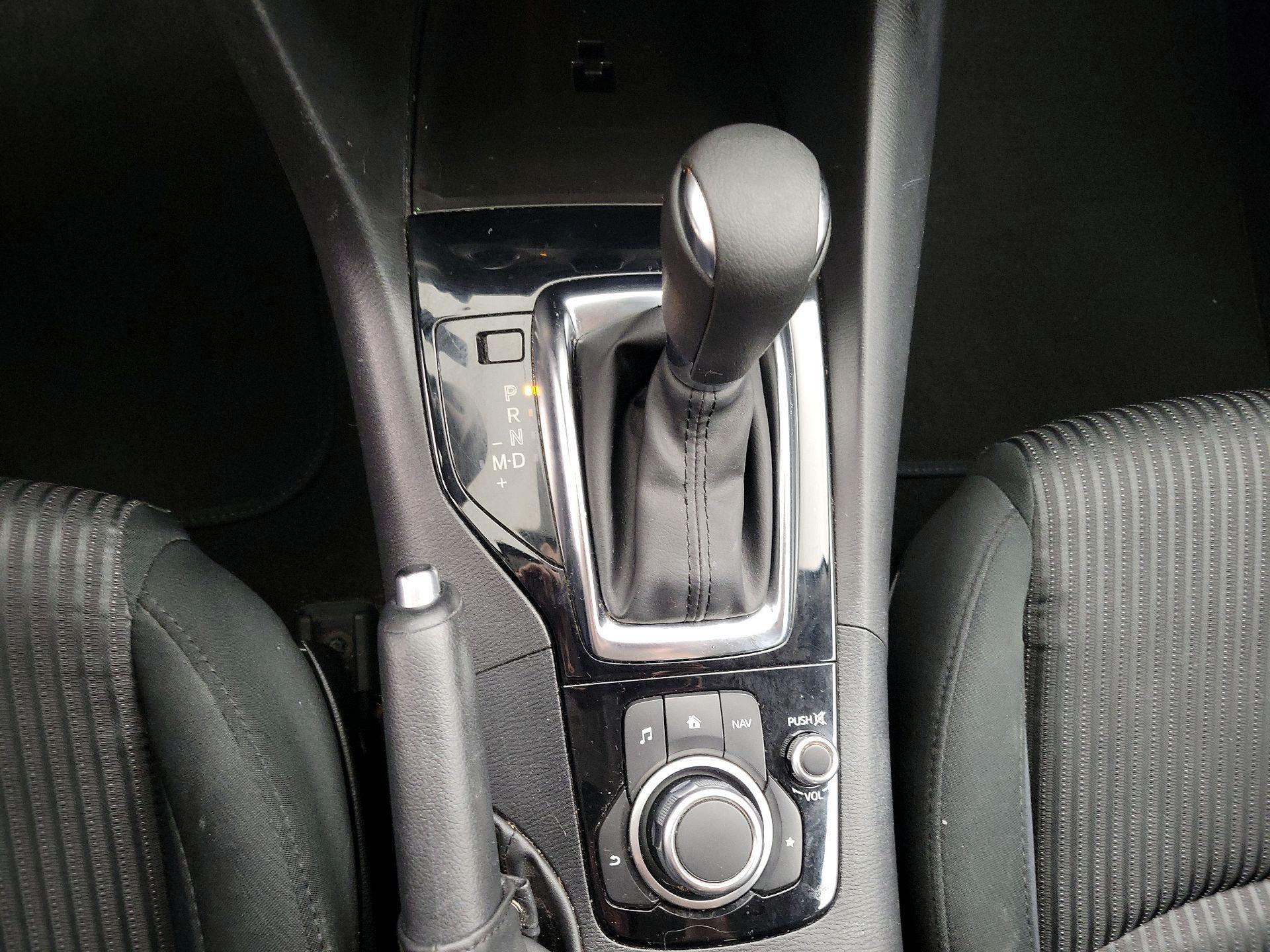 Thumbnail: 2016 Mazda Mazda3 - 17