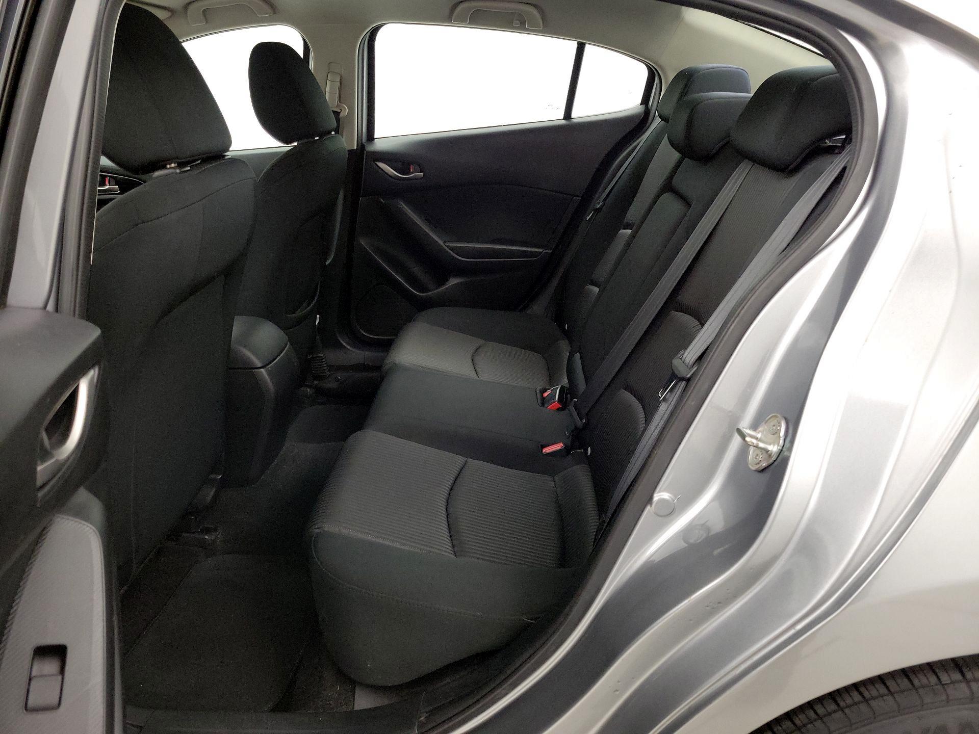 Thumbnail: 2016 Mazda Mazda3 - 19