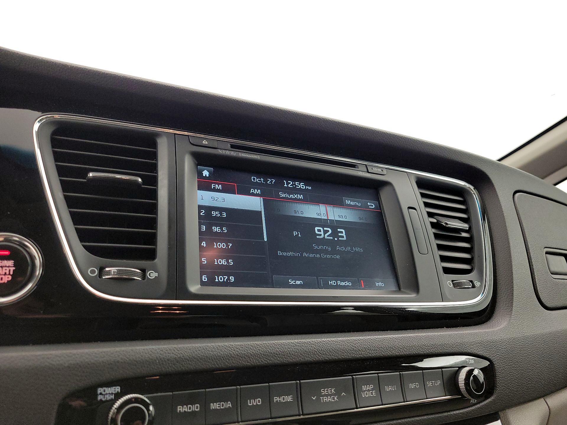 Thumbnail: 2016 Kia Sedona - 16