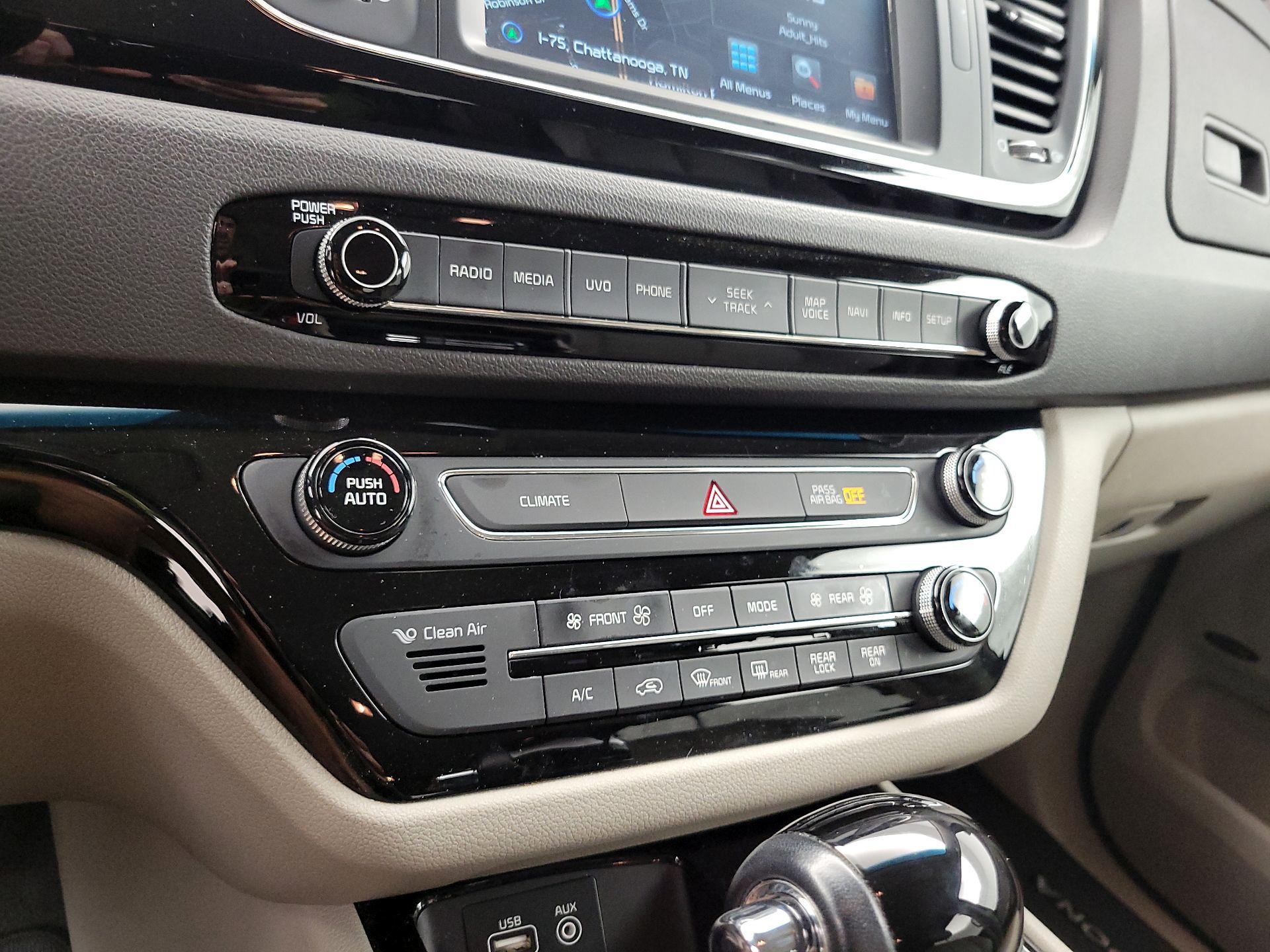 Thumbnail: 2016 Kia Sedona - 17