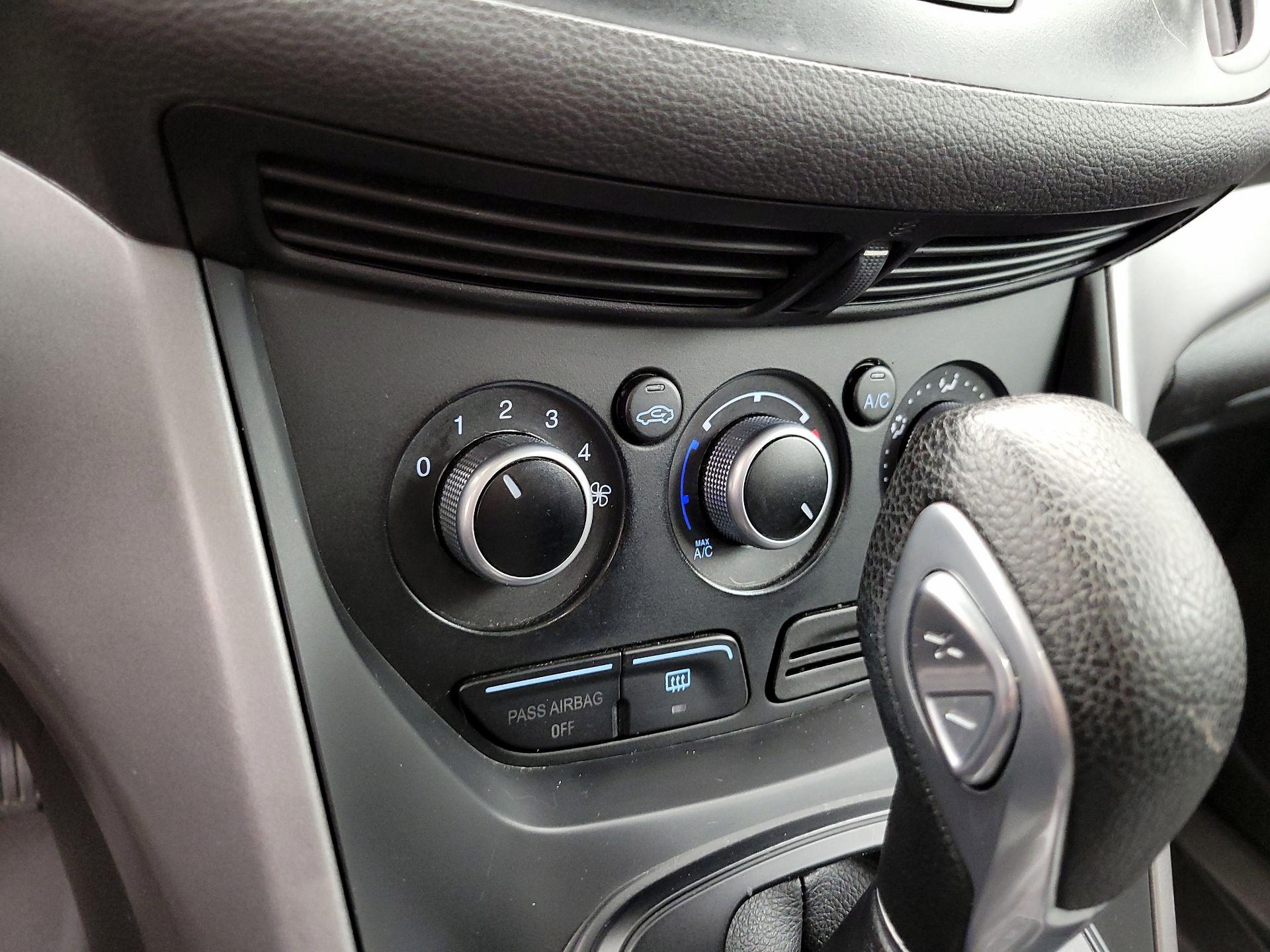 Thumbnail: 2014 Ford Escape - 16