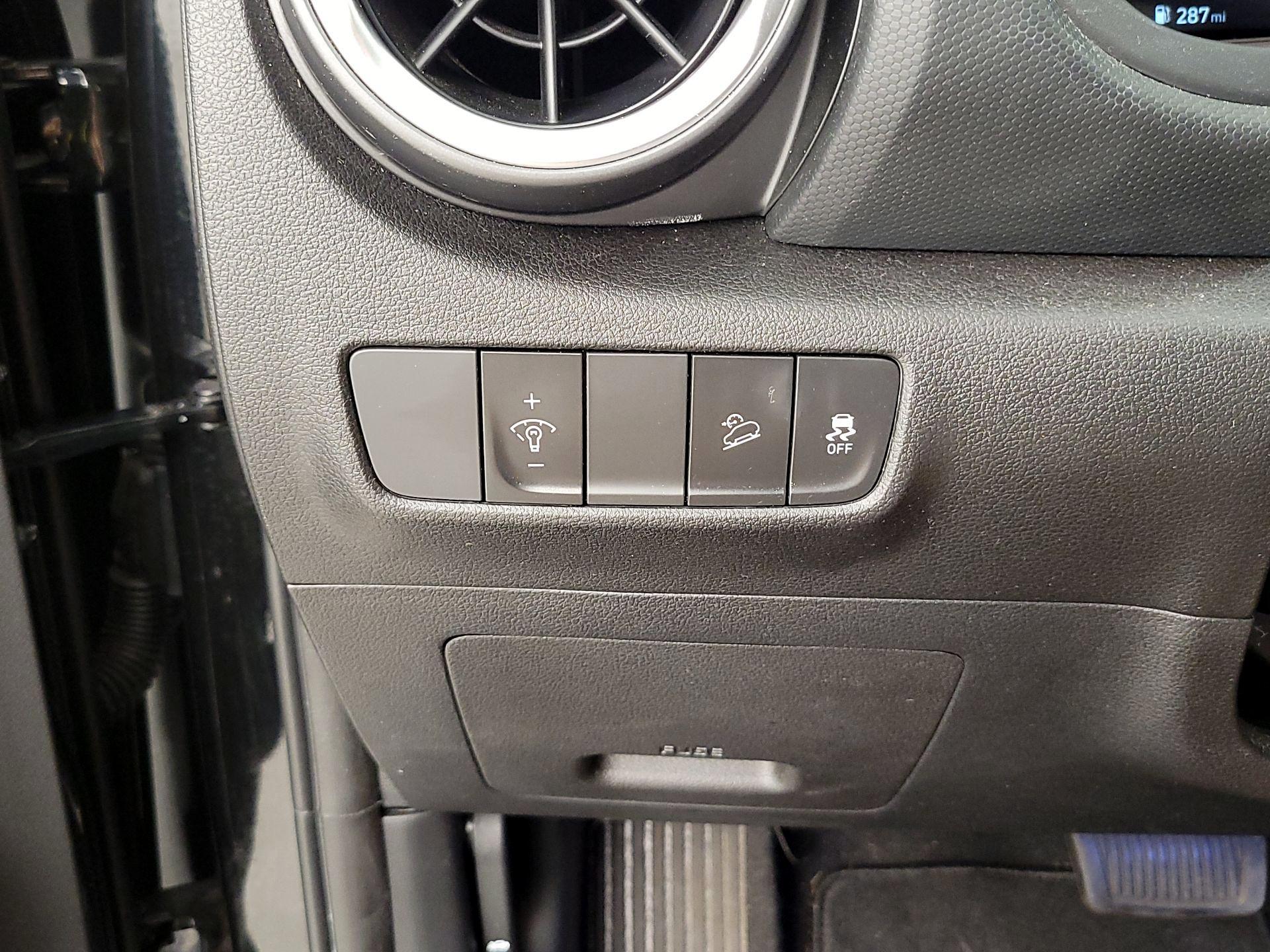 Thumbnail: 2022 Hyundai Kona - 13