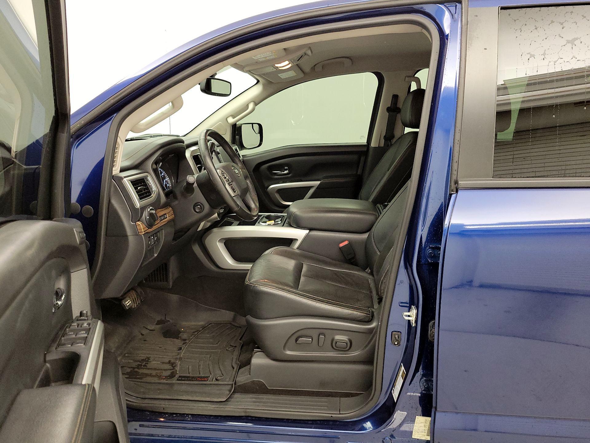 Thumbnail: 2019 Nissan Titan - 11