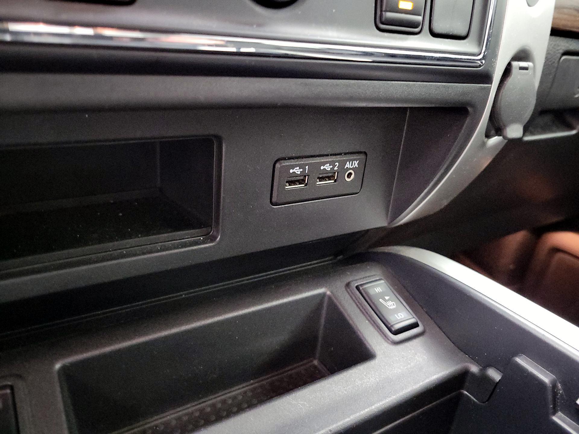 Thumbnail: 2019 Nissan Titan - 19