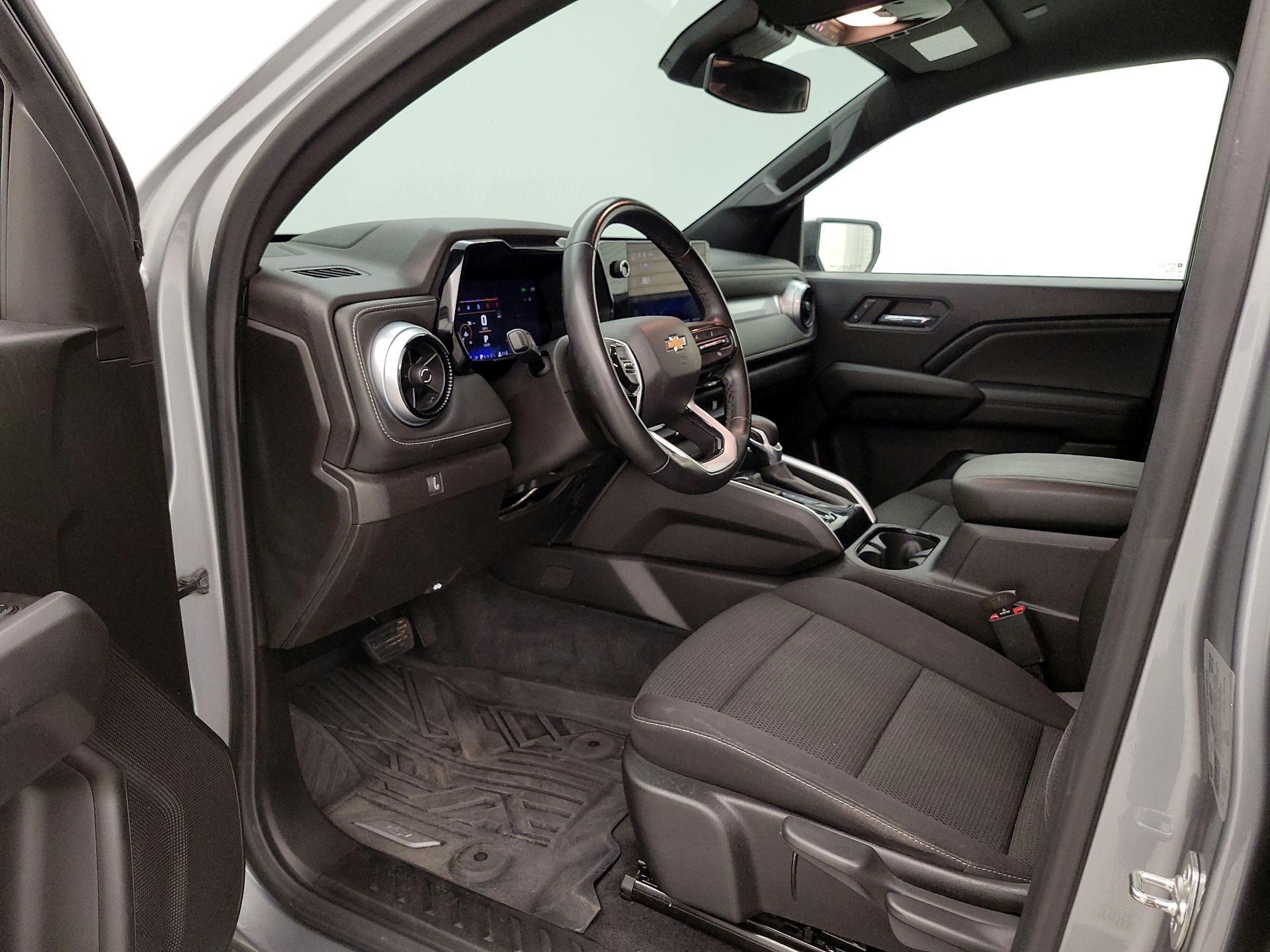 Thumbnail: 2024 Chevrolet Colorado - 11