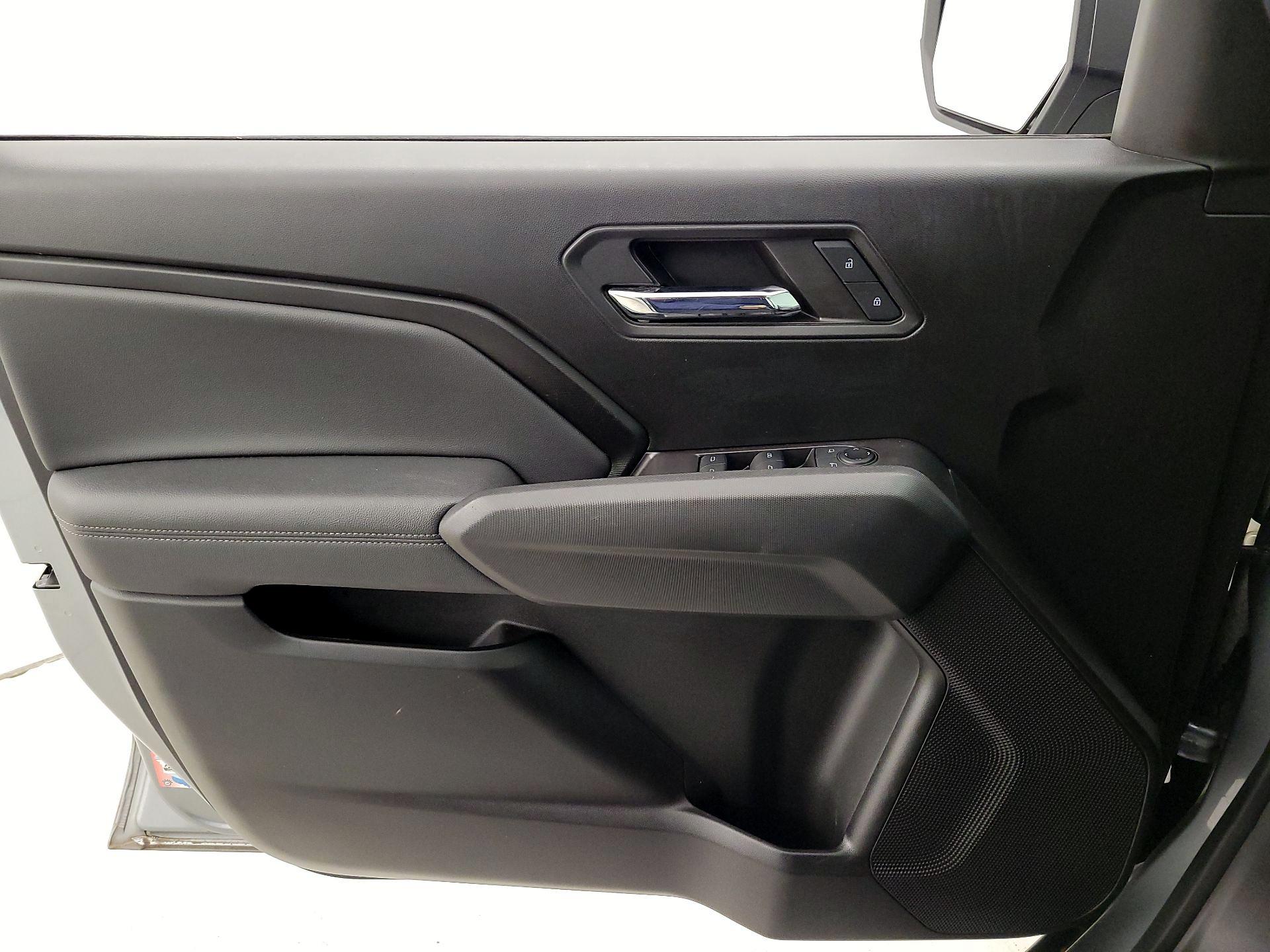 Thumbnail: 2024 Chevrolet Colorado - 12