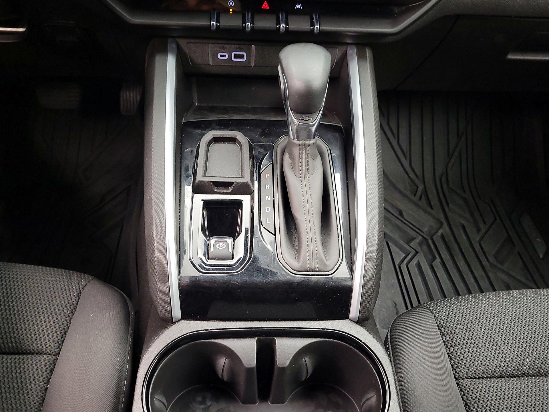 Thumbnail: 2024 Chevrolet Colorado - 17